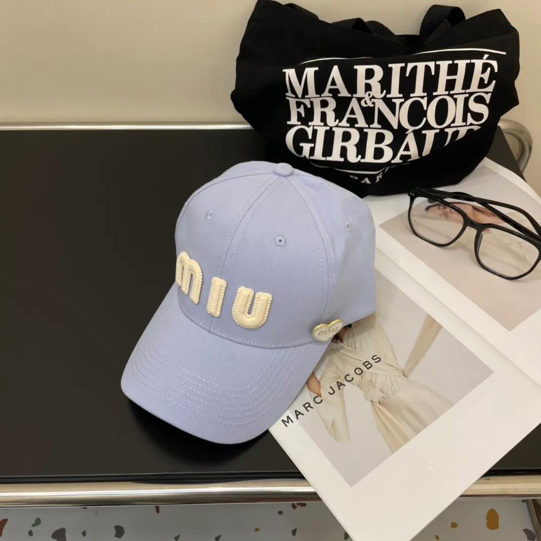 P66💛 Comes with dust bag. [Miumiu Miu Miu] 2024 new denim order style embroidered baseball cap🧢big brand style is super easy to match, hurry up and get it!
