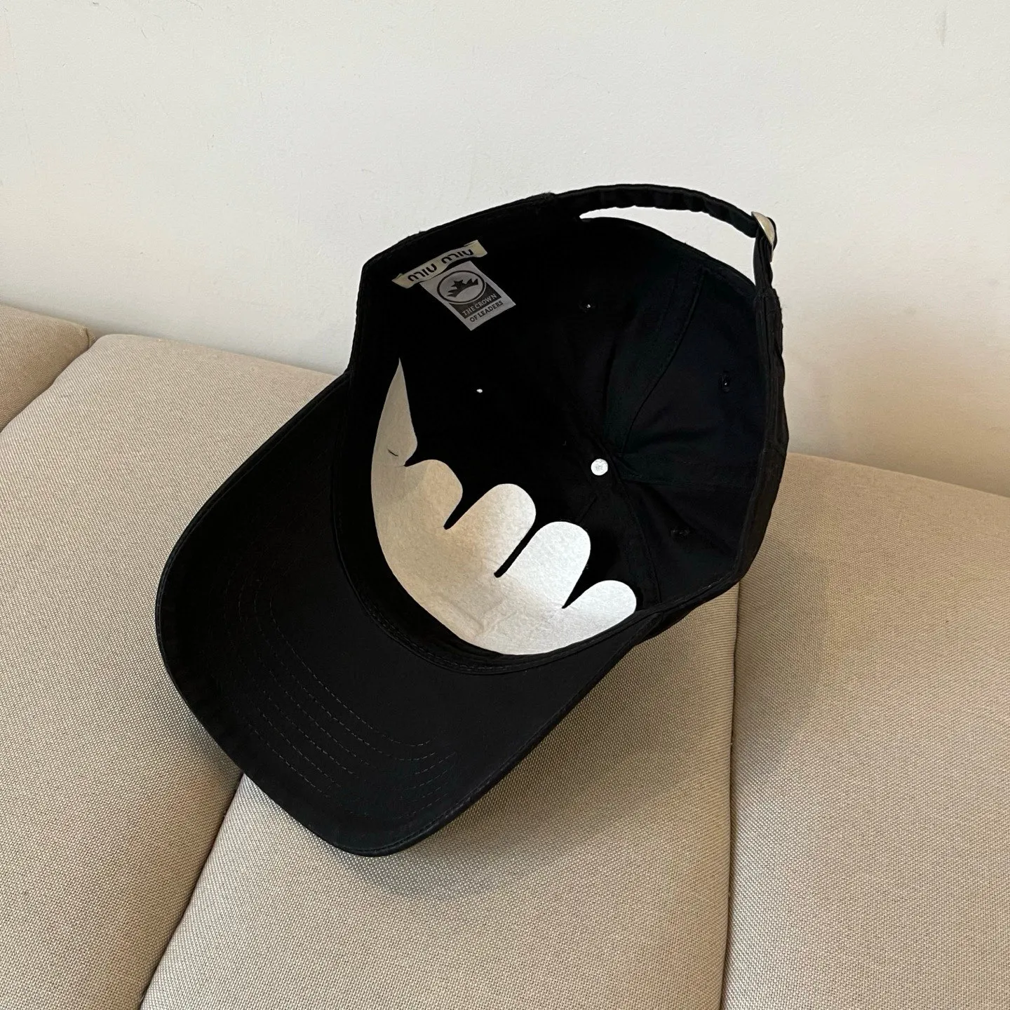 P50 miumiu original spring and summer new baseball cap, genuine mold-making and custom-made, the original workmanship is meticulous and the quality is superb!