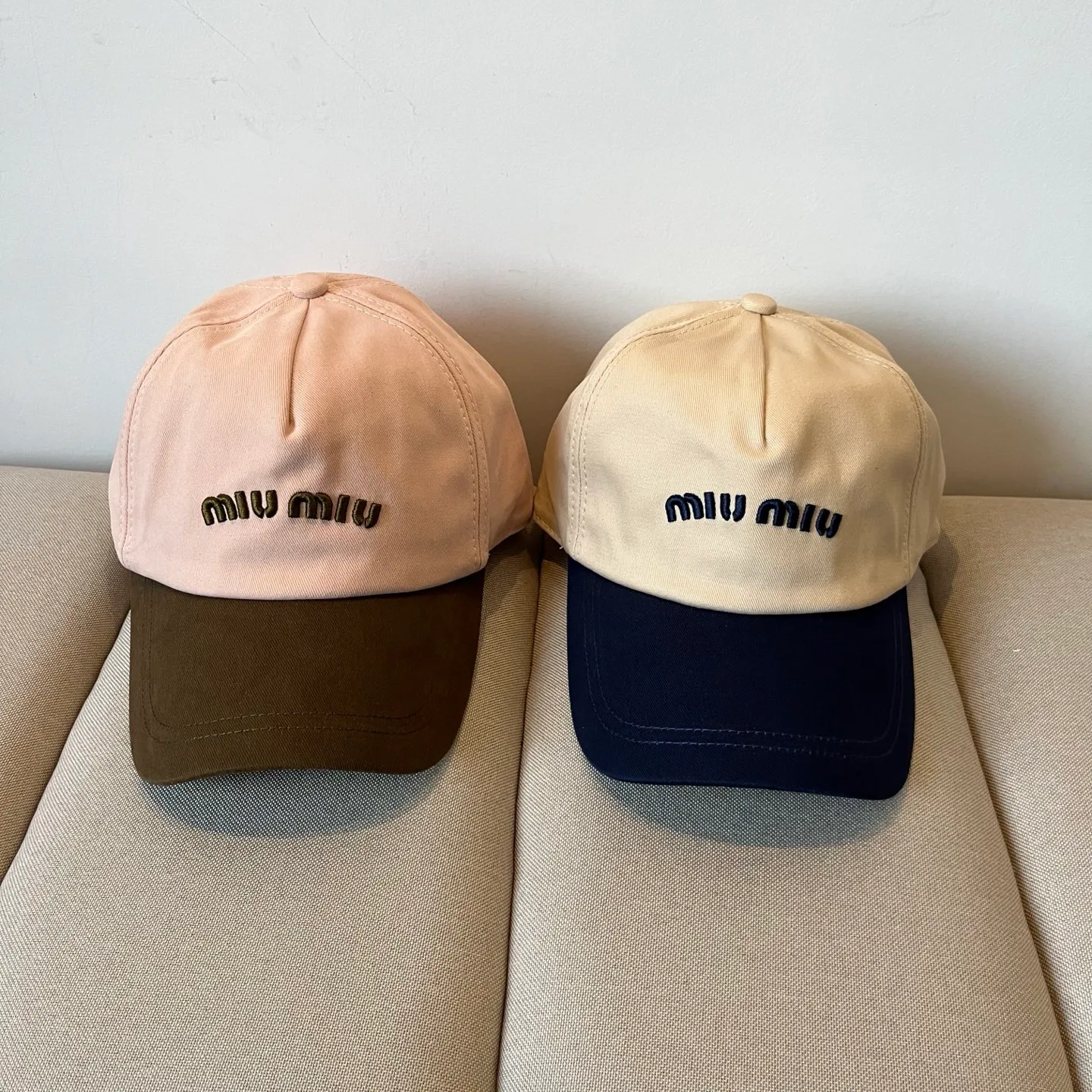 P60 miumiu original spring and summer new baseball cap, authentic mold-making and custom-made, the original workmanship is meticulous and the quality is superb!