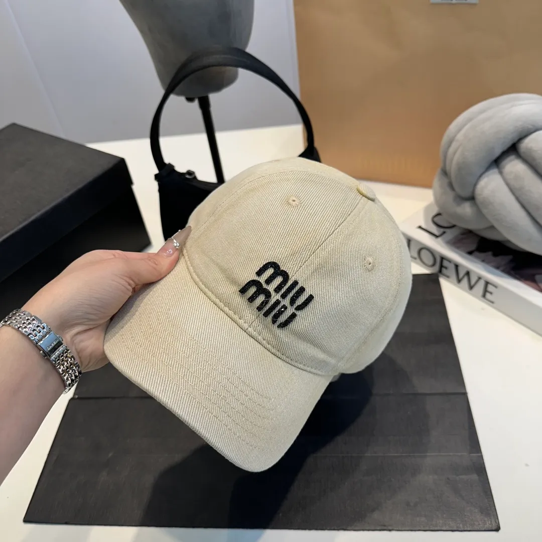 P60 miumiu new 25 spring and summer baseball cap, widened to show a small head, 25 spring and summer new logo embroidery, same style for men and women