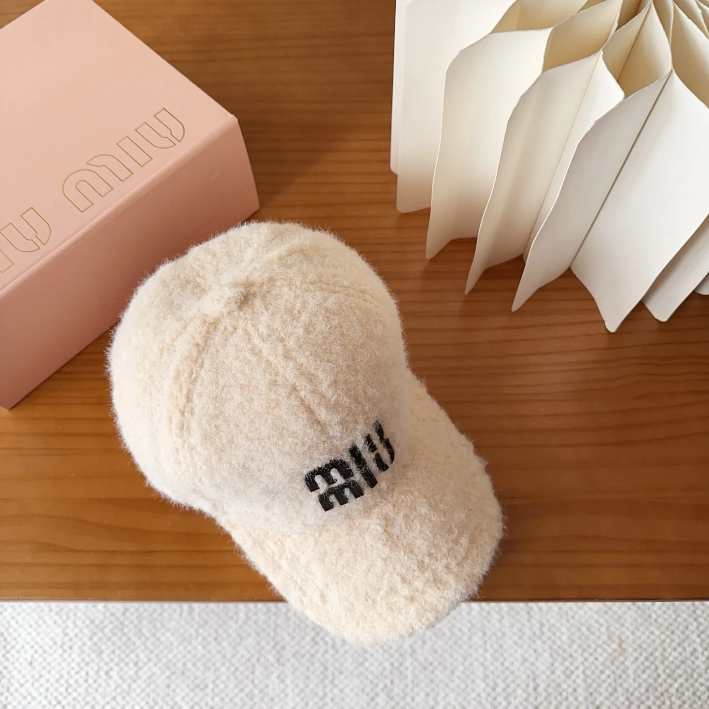 💰48 Miumiu Miumiu new order style embroidered baseball cap🧢Big brand style is super easy to match, get it now!