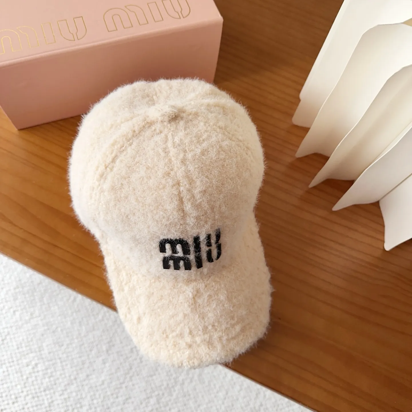 💰48 Miumiu Miumiu new order style embroidered baseball cap🧢Big brand style is super easy to match, get it now!