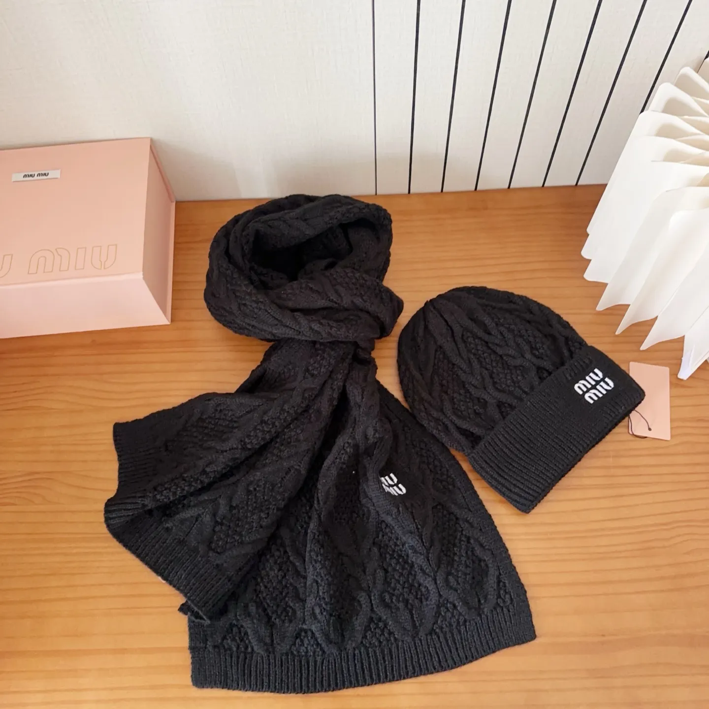 💰260 miumiu Miu Miu suit hat! Xiaohongshu’s new product is released, it’s so 🉑️, high-elastic fabric, classic colors, same style for men and women.