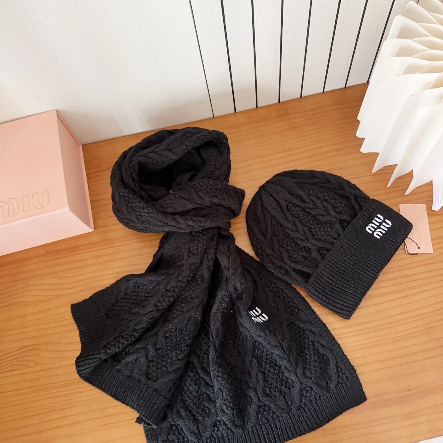 💰260 miumiu Miu Miu suit hat! Xiaohongshu’s new product is released, it’s so 🉑️, high-elastic fabric, classic colors, same style for men and women.