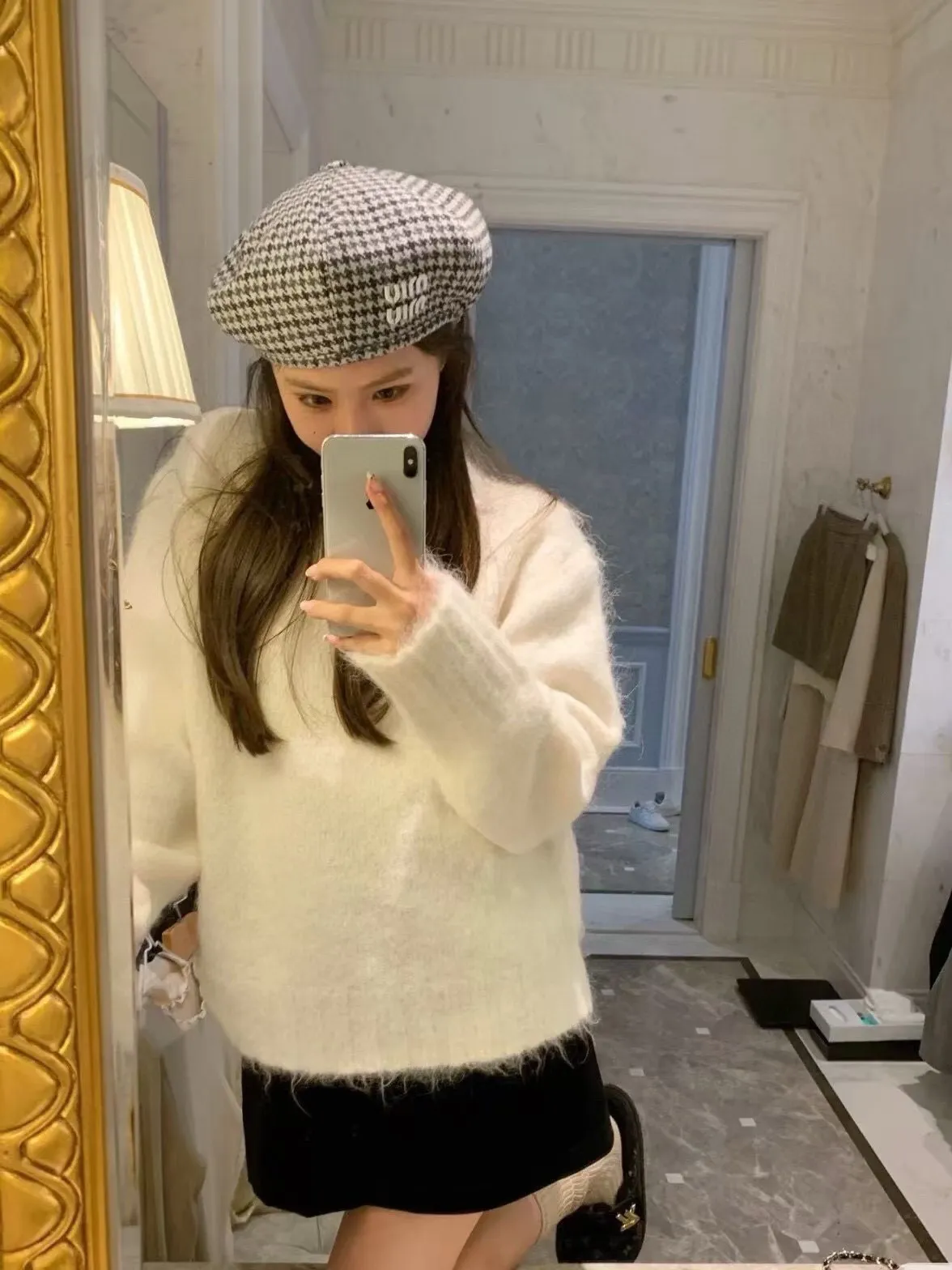 💰130¥ miumiu new autumn and winter wool beret, official style, retro style beret, head circumference 57cm