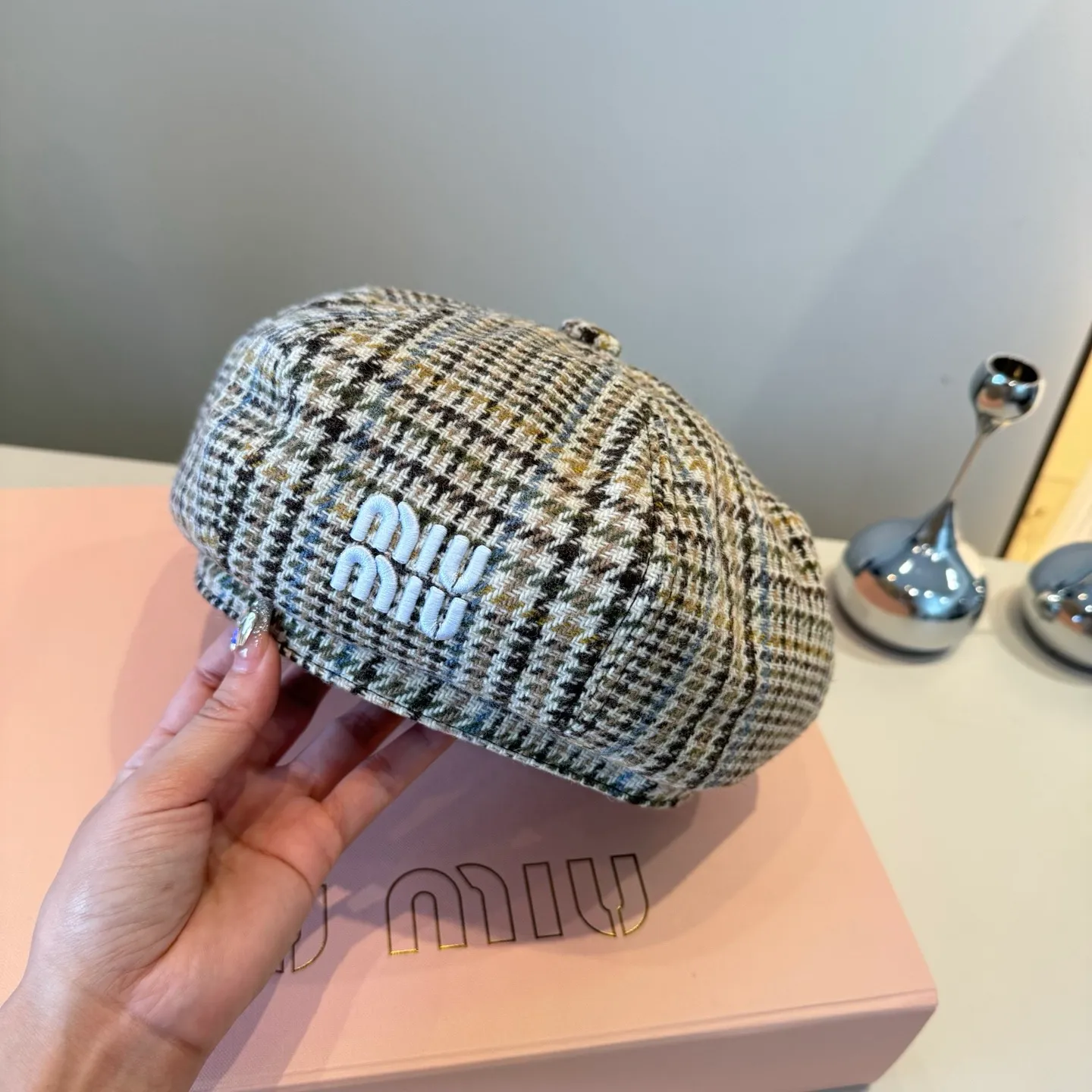 💰130¥ miumiu new autumn and winter wool beret, official style, retro style beret, head circumference 57cm