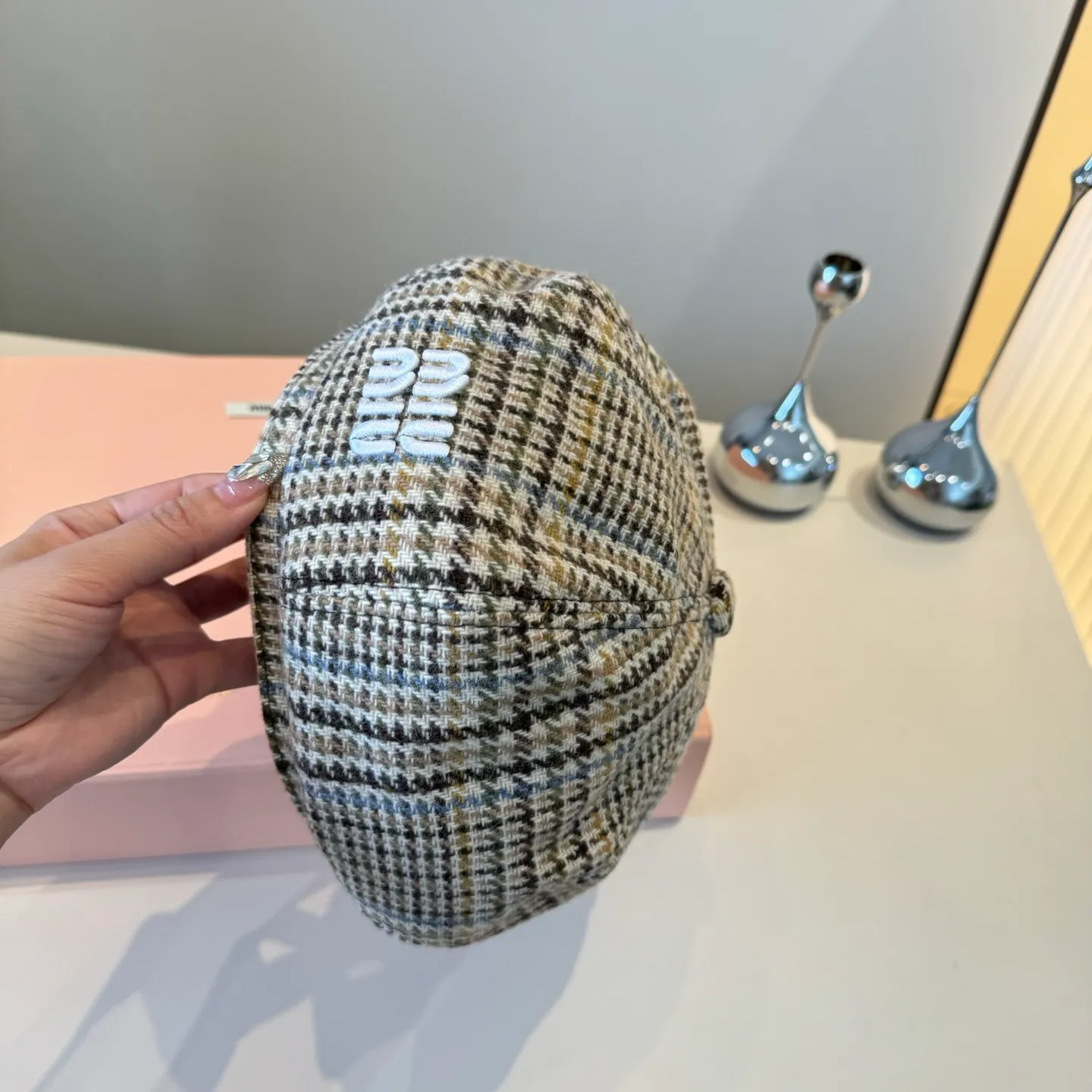 💰130¥ miumiu new autumn and winter wool beret, official style, retro style beret, head circumference 57cm