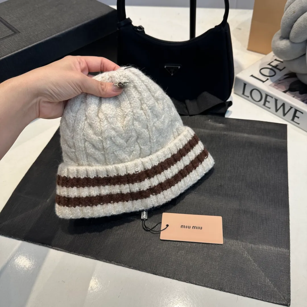 P60 miumiu new autumn and winter woolen hat