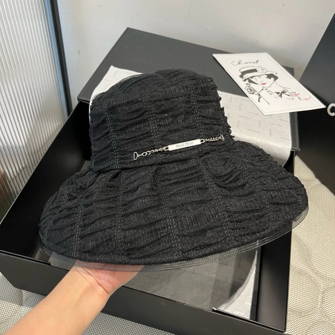 💰120¥ miumiu new fisherman hat, frilly design, foldable, very good sunshade effect, head circumference 57cm