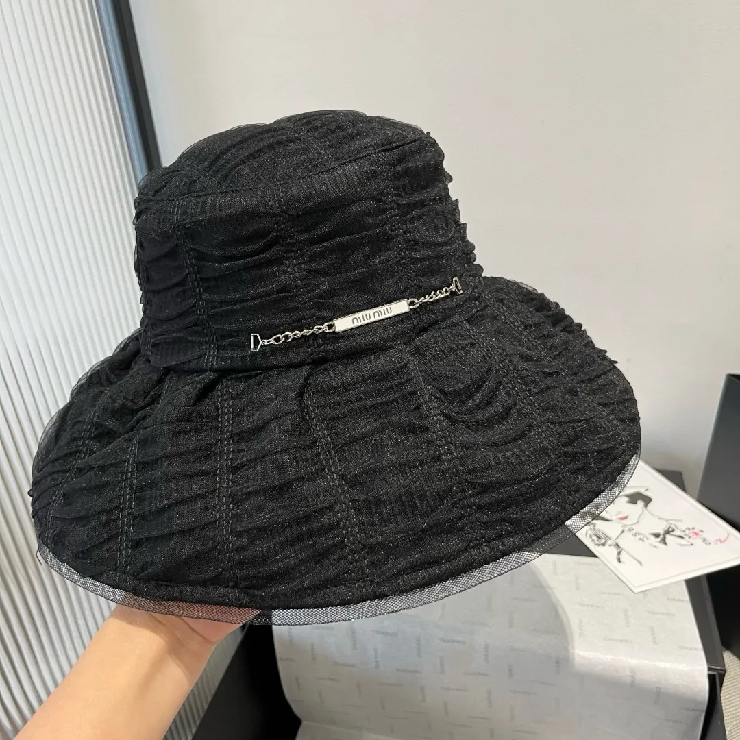 💰120¥ miumiu new fisherman hat, frilly design, foldable, very good sunshade effect, head circumference 57cm
