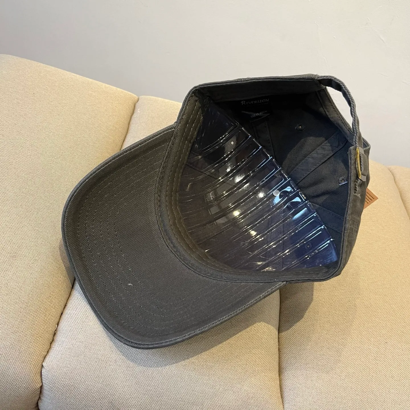 P60 miumiu original spring and summer new baseball cap, authentic mold-making and custom-made, the original workmanship is meticulous and the quality is superb!