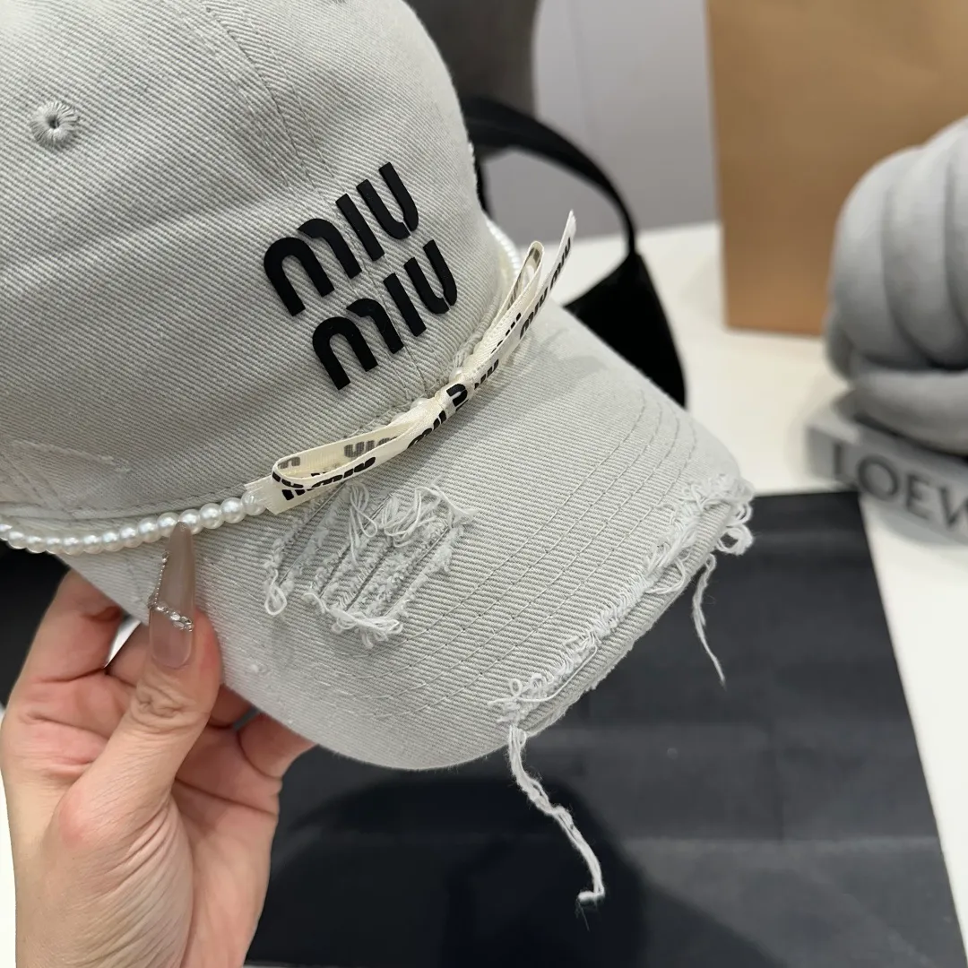 P60 miumiu's new bow-tie real pearl hole baseball cap, the hottest color at the moment - full of street style! Trendy and versatile, Xiaohongshu grows grass, poison, get your boyfriend, and cool together