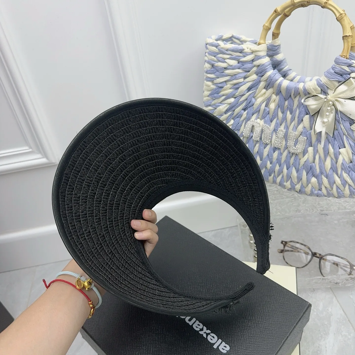 miumiu✨ New empty top hat~ Full of light luxury and fashion🤩