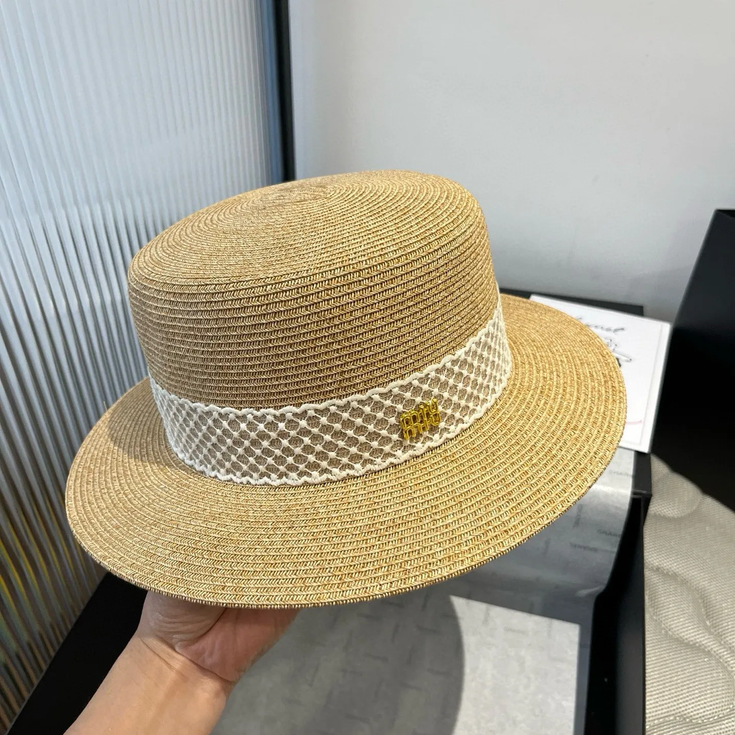 💰160¥ miumiu new sun hat, flat top hat, made of fine straw, head circumference 57cm