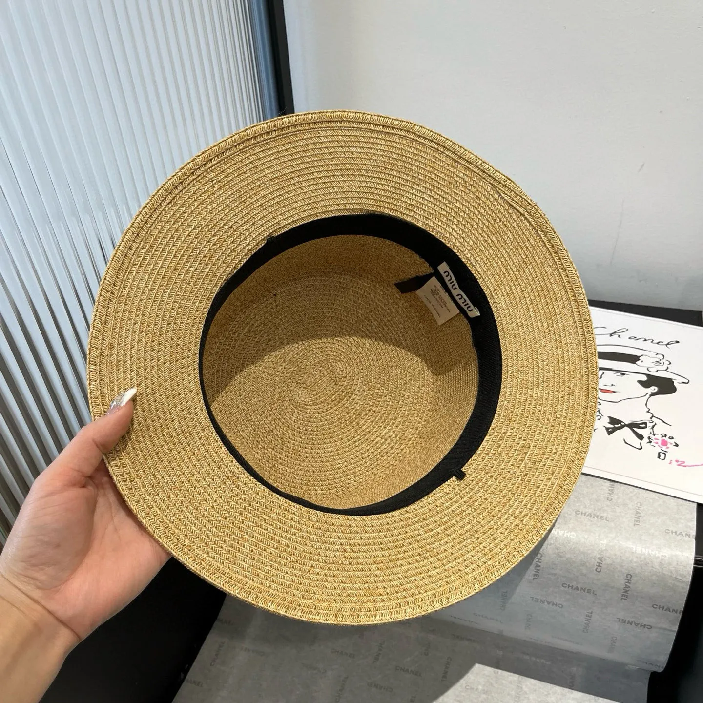 💰160¥ miumiu new sun hat, flat top hat, made of fine straw, head circumference 57cm