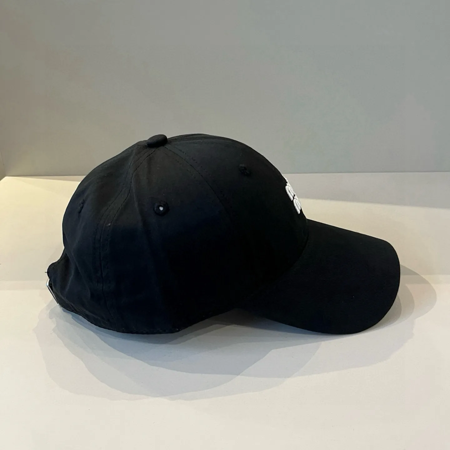 P70 miumiu original spring and summer new baseball cap, authentic mold-making and custom-made, the original workmanship is meticulous and the quality is superb!