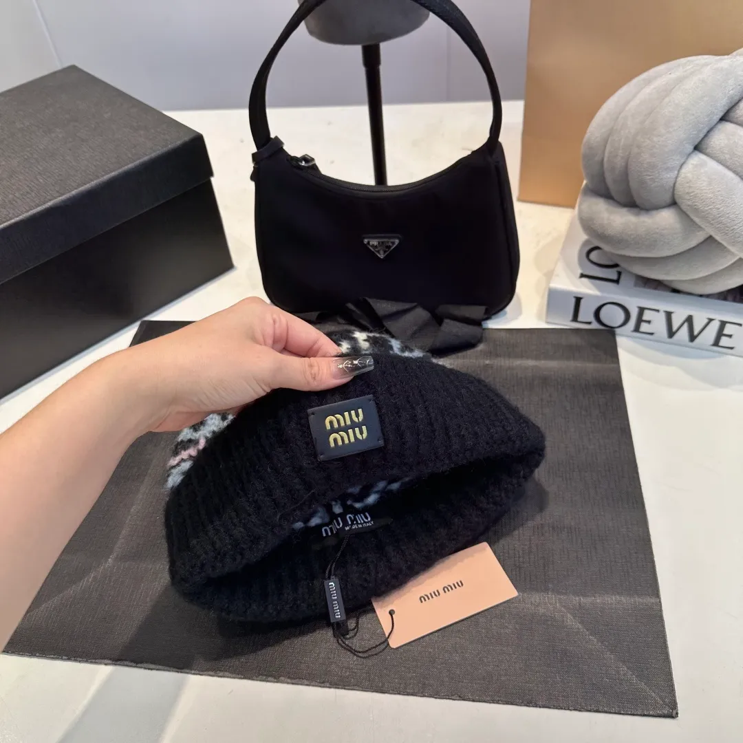 P56 miumiu new autumn and winter woolen hat