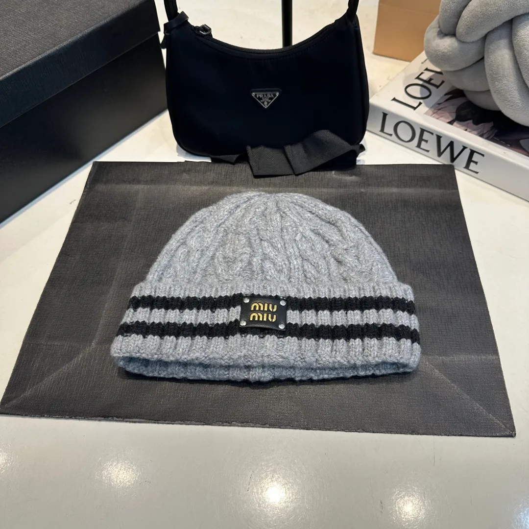 P60 miumiu new autumn and winter woolen hat