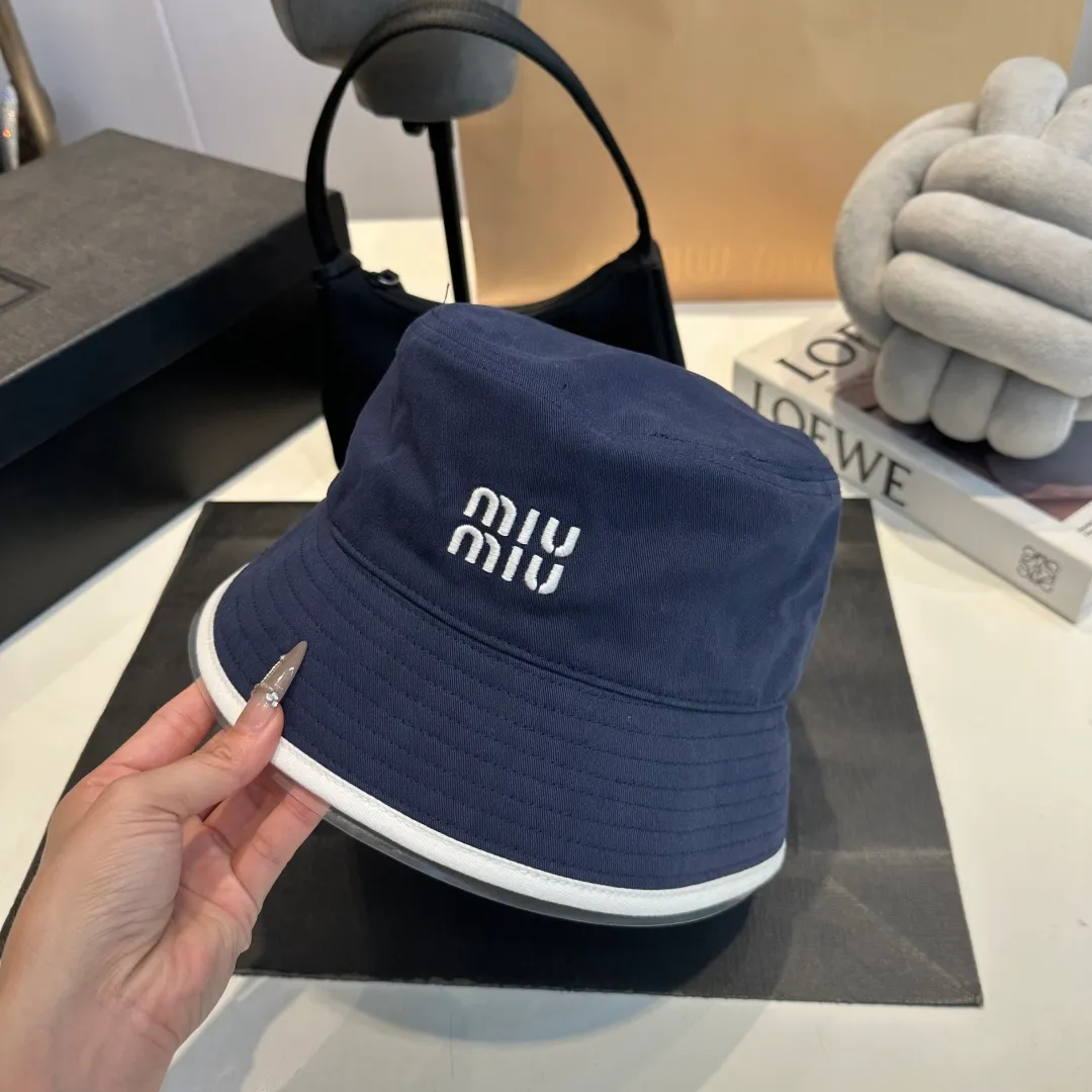 P90 miumiu 24ss new canvas bucket hat double-sided college style bucket hat, fresh and artistic