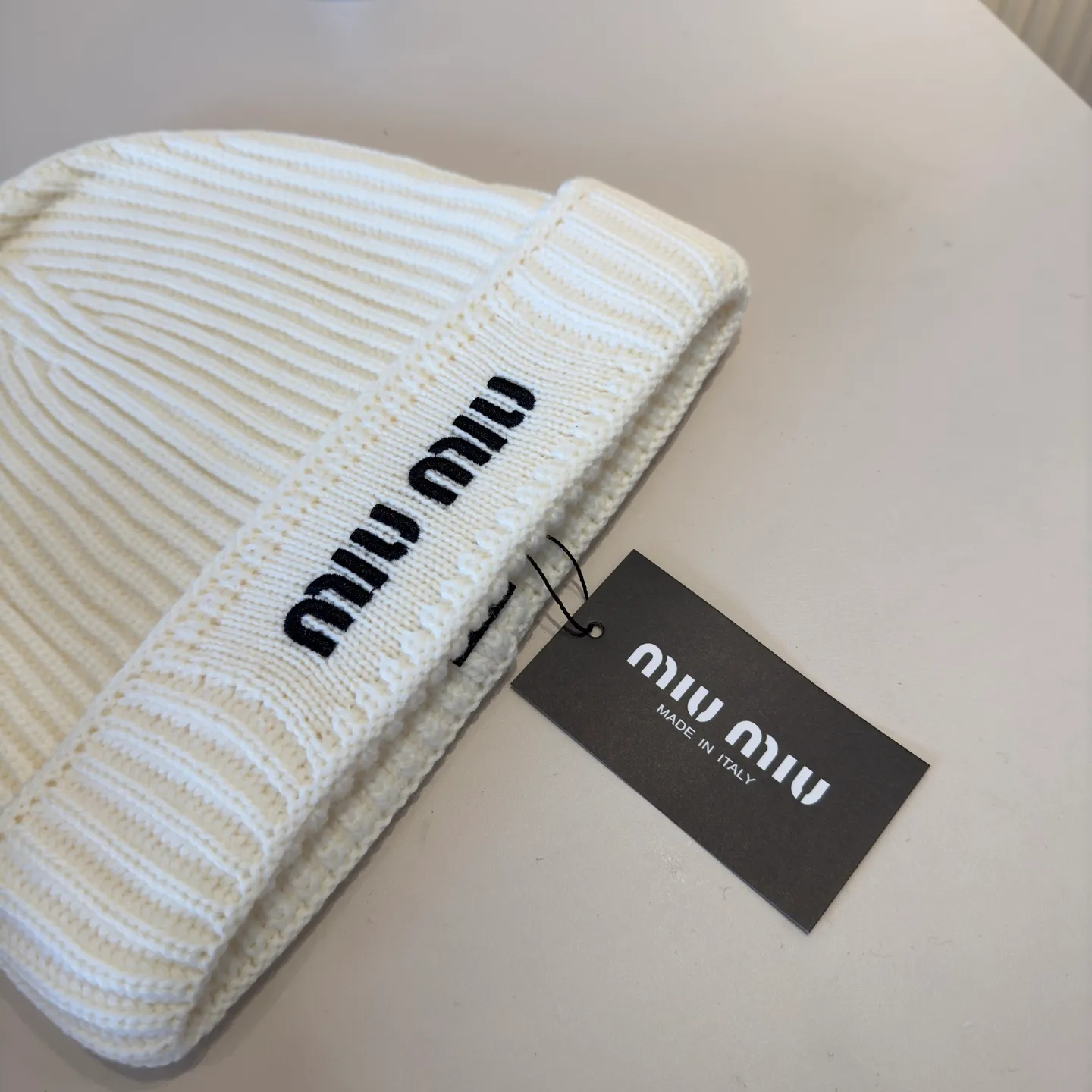 💰60¥ miumiu new knitted beanie