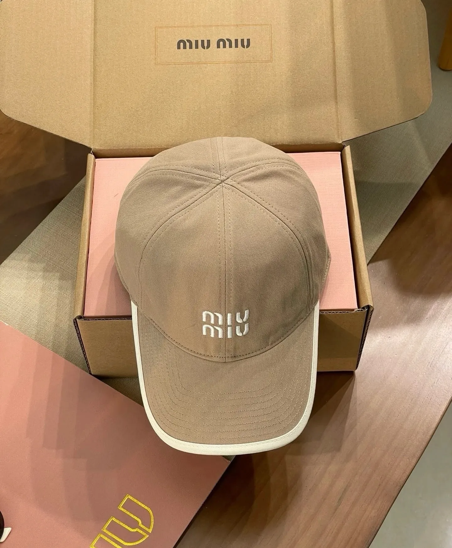 High version Miumiu baseball cap