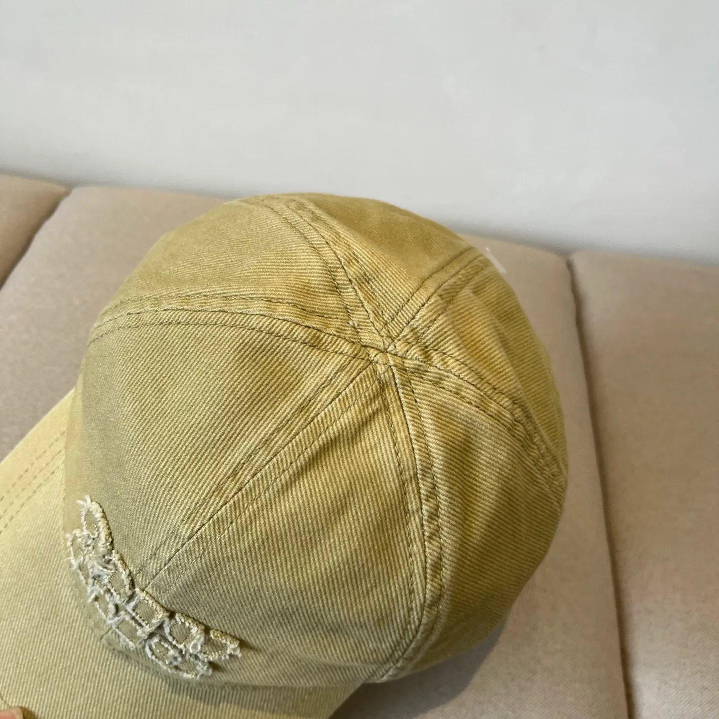 P60 miumiu original spring and summer new baseball cap, authentic mold-making and custom-made, the original workmanship is meticulous and the quality is superb!