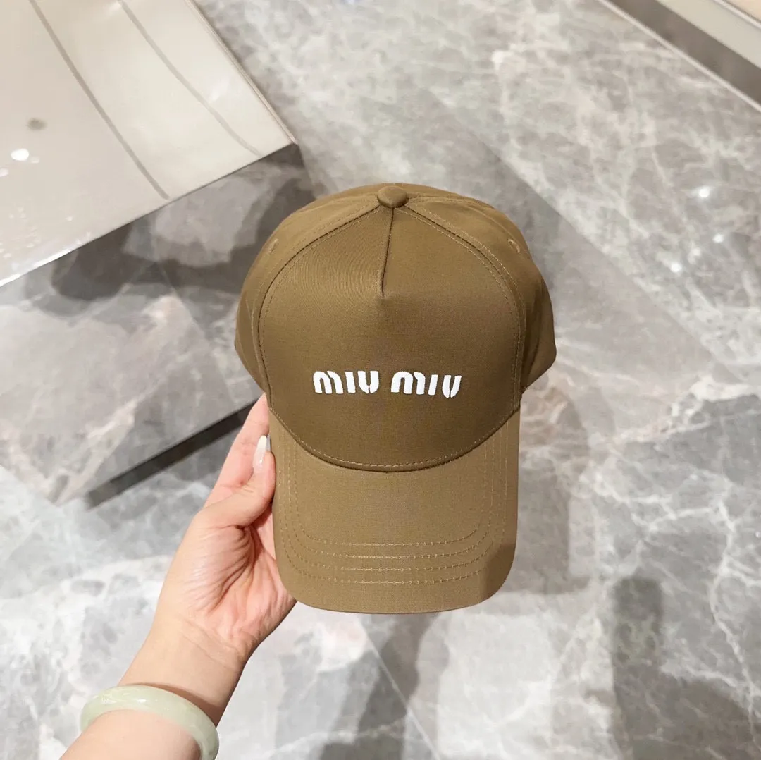 💰50 miumiu embroidered baseball cap, big brand style, very easy to match, get it now!
