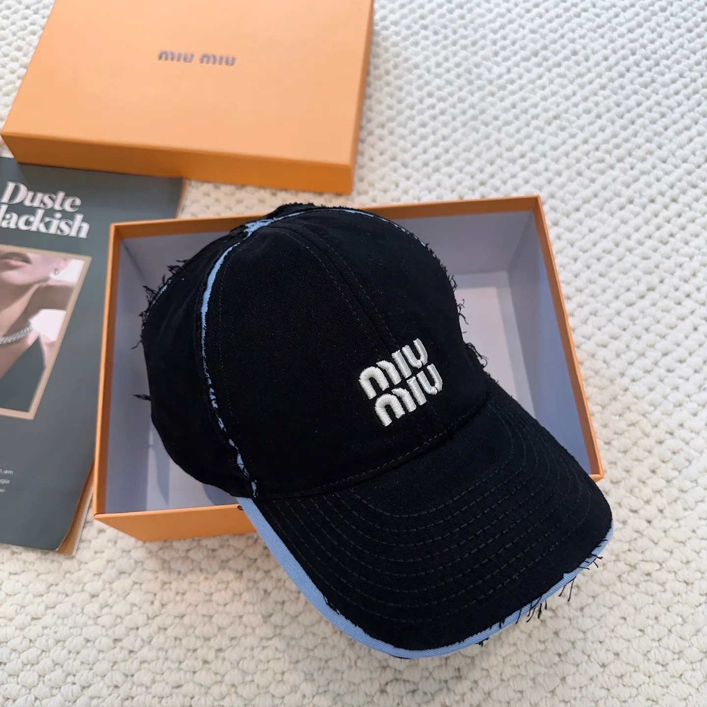 P96💛 Comes with dust bag. [Miumiu Miu Miu] High version of the new order style embroidered baseball cap🧢The big brand style is super easy to match, so hurry up and get it!