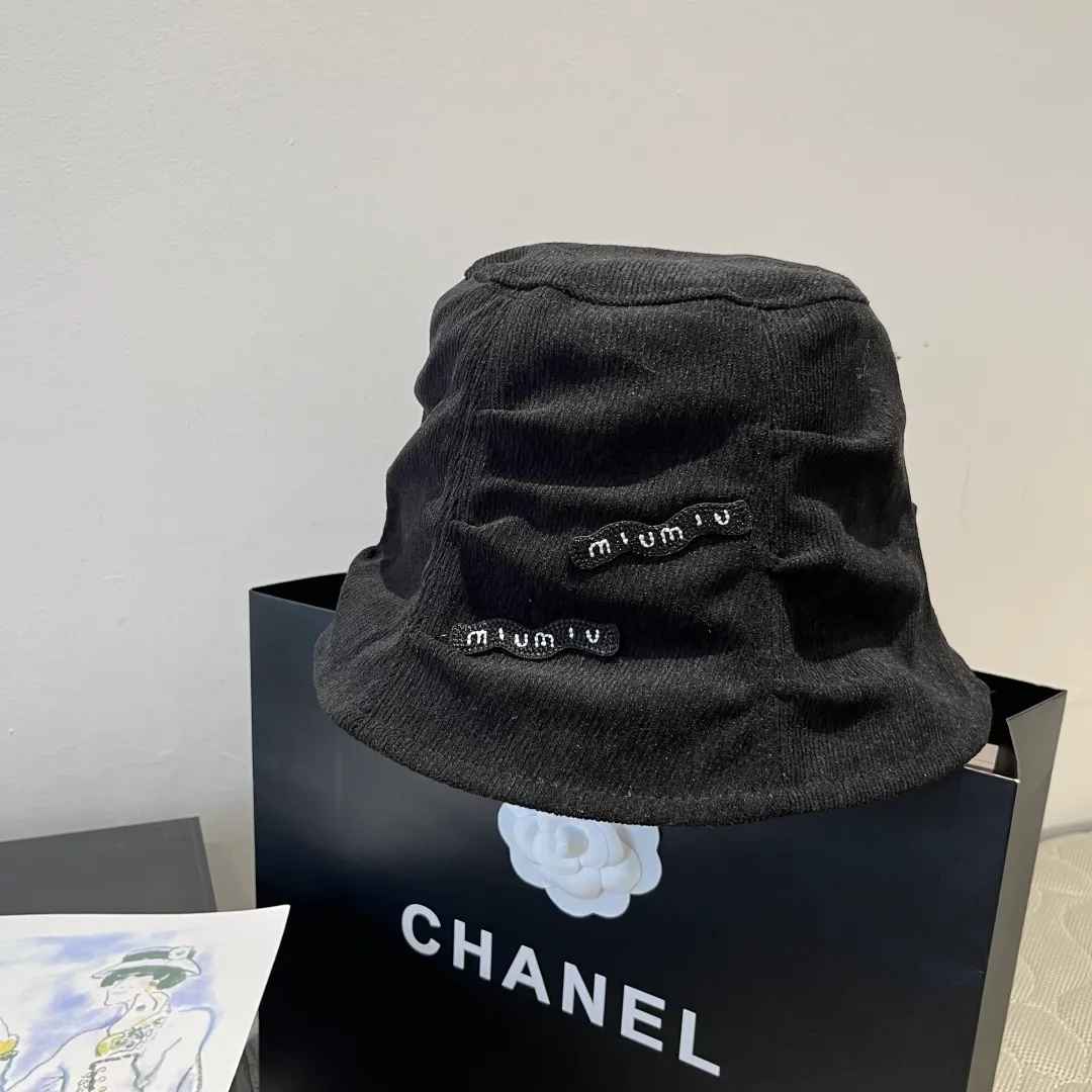 💰100¥ miumiu new bucket hat head circumference 57cm