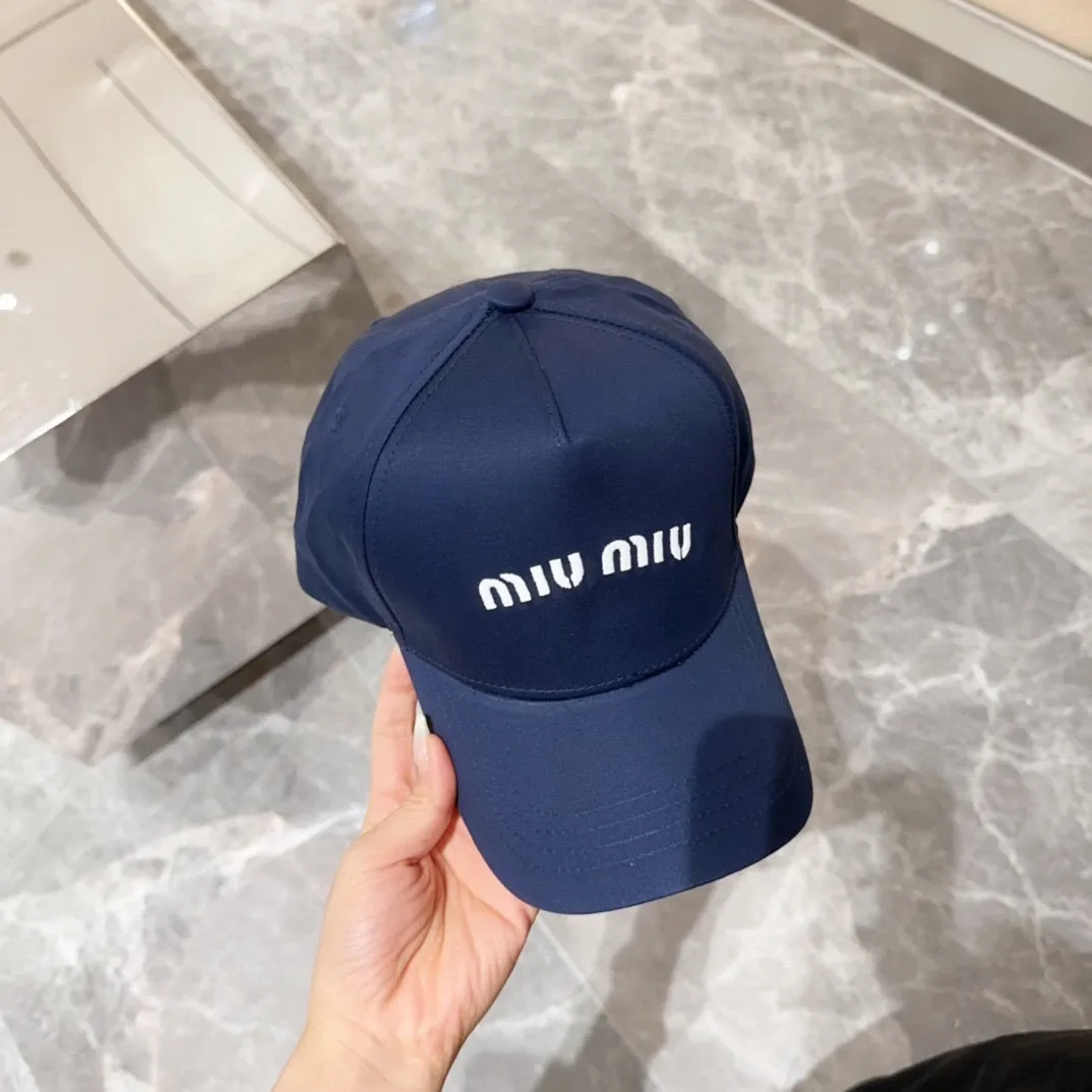 💰50 miumiu embroidered baseball cap, big brand style, very easy to match, get it now!