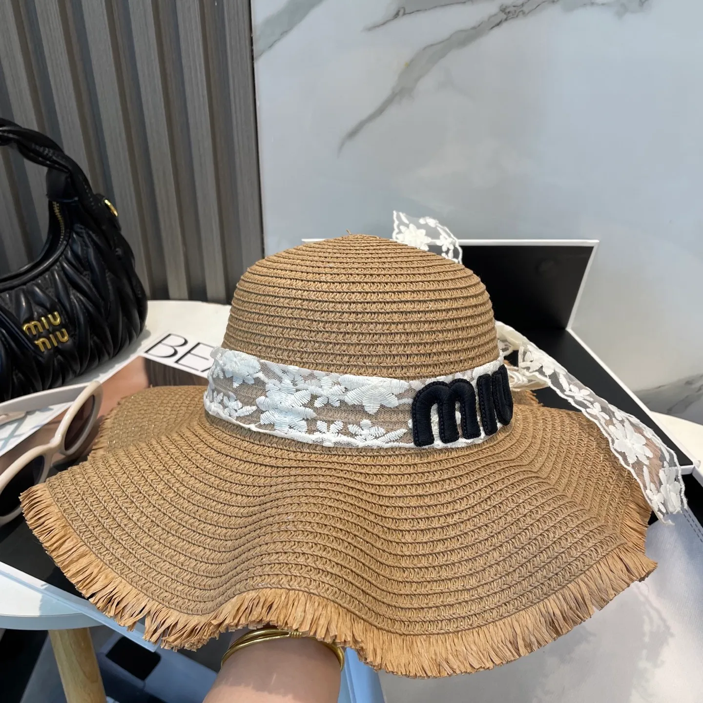 P60 miumiu 2025 new straw hat, advanced customization, lady style, attention to detail, sun protection and UV protection in summer, a must-have for travel, versatile and good-looking