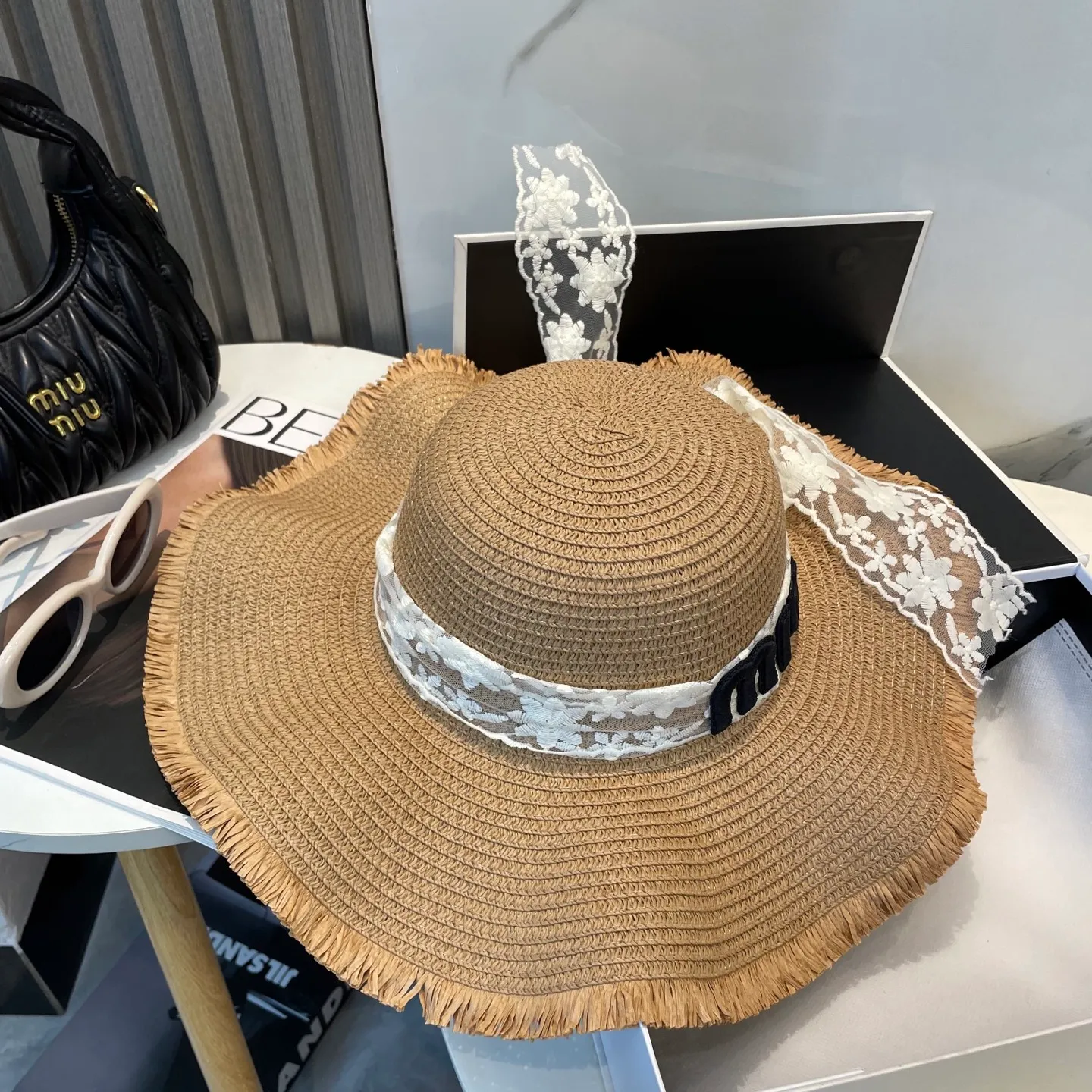 P60 miumiu 2025 new straw hat, advanced customization, lady style, attention to detail, sun protection and UV protection in summer, a must-have for travel, versatile and good-looking