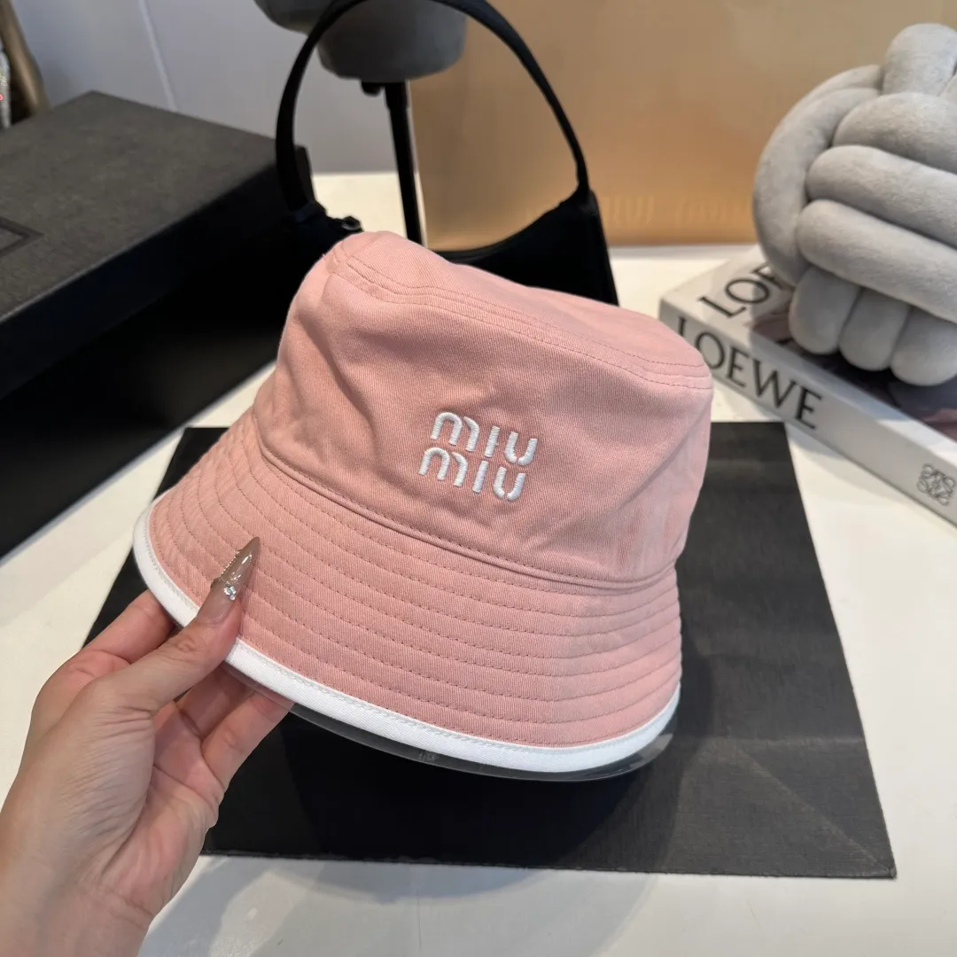 P90 miumiu 24ss new canvas bucket hat double-sided college style bucket hat, fresh and artistic