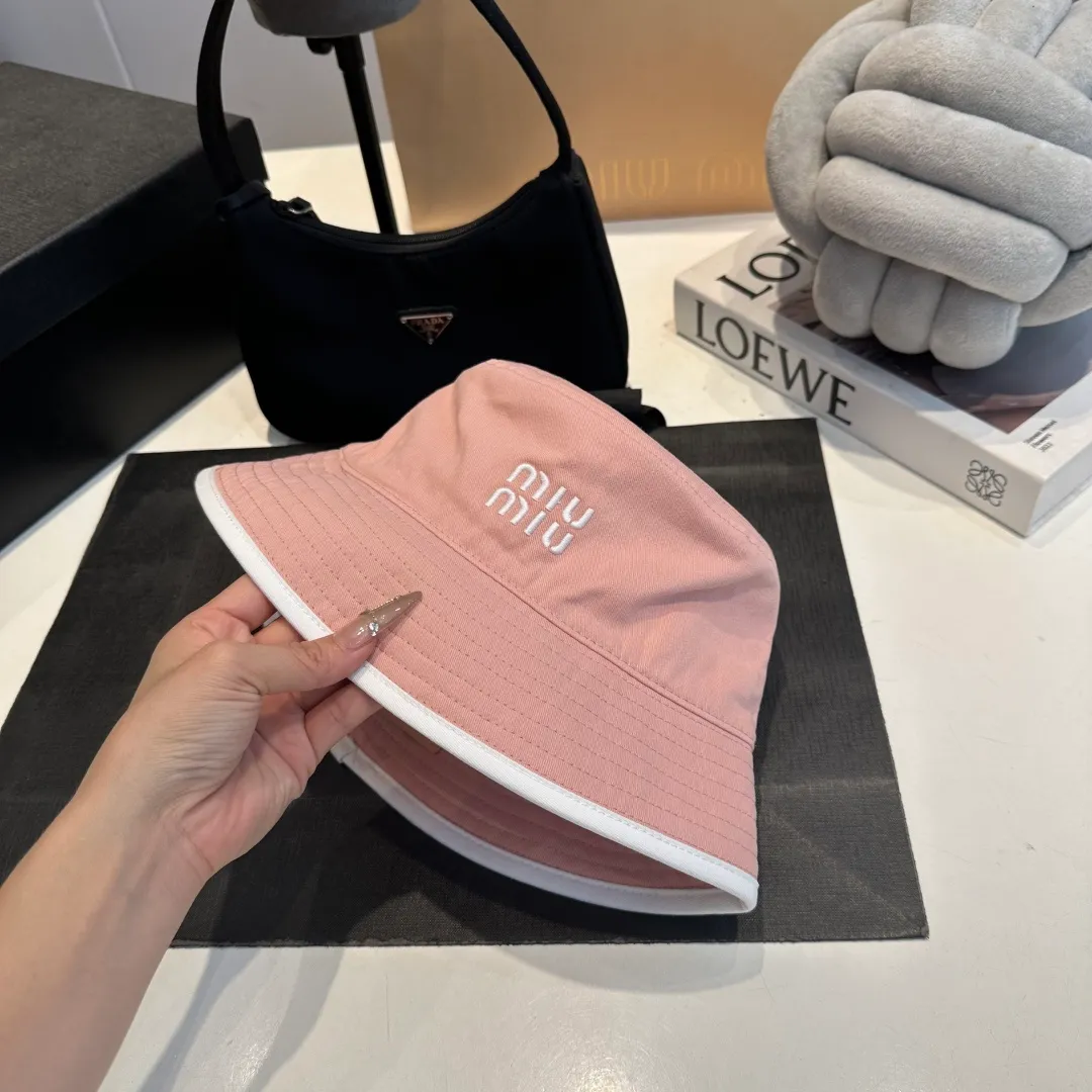 P90 miumiu 24ss new canvas bucket hat double-sided college style bucket hat, fresh and artistic