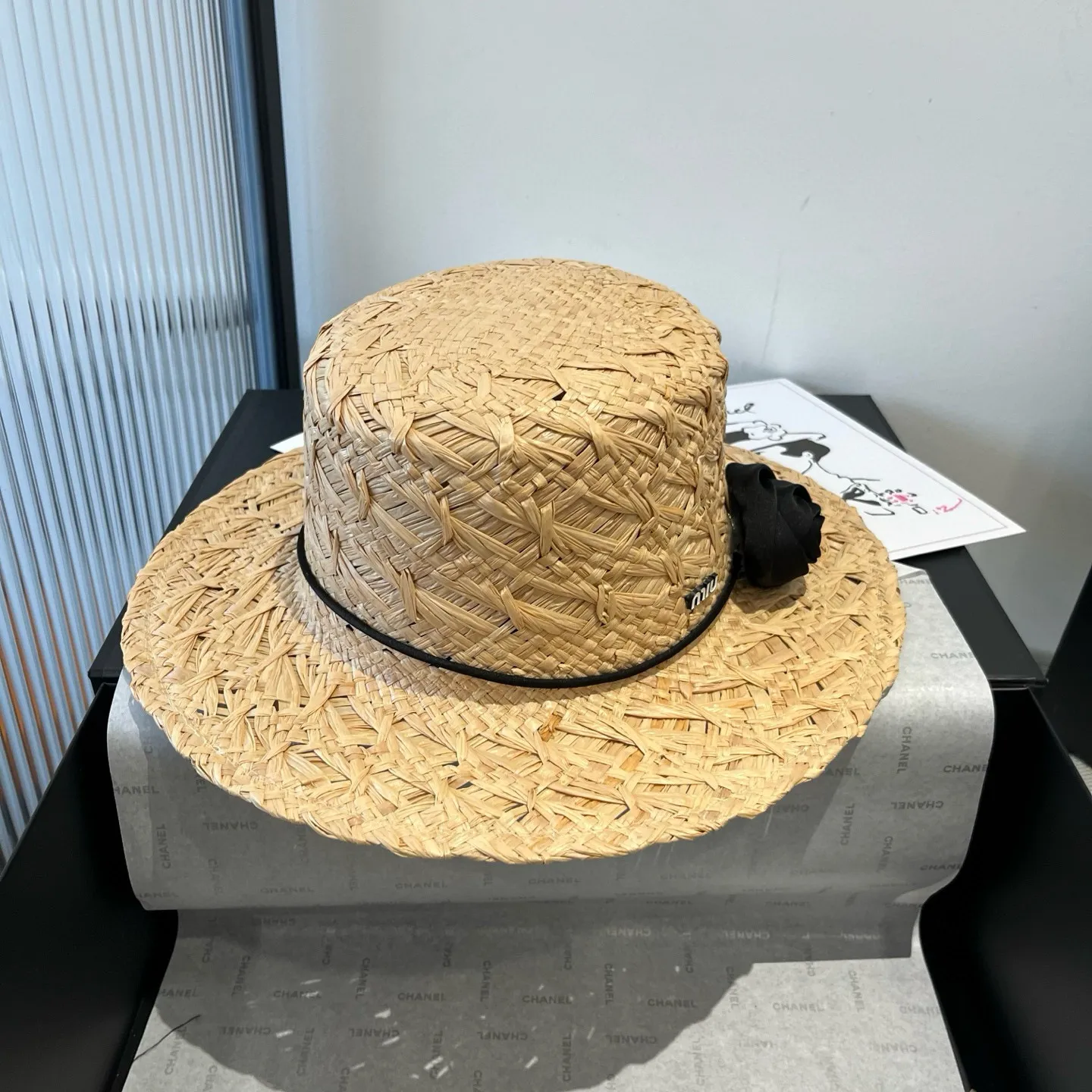 💰190¥ miumiu 25 summer style flat-top straw hat, raffia straw hat, head circumference 57cm