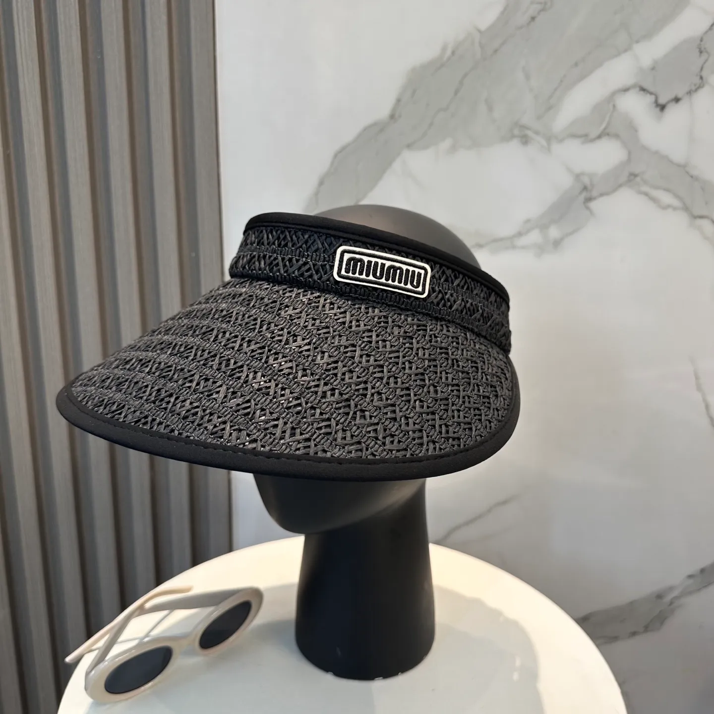P80💛 Comes with dust bag, miumiu 2025 new sun visor, hollow top headband hat, 🔆 versatile sun protection ~ a great tool for casual outings, great sun protection! Love it so much 💕
