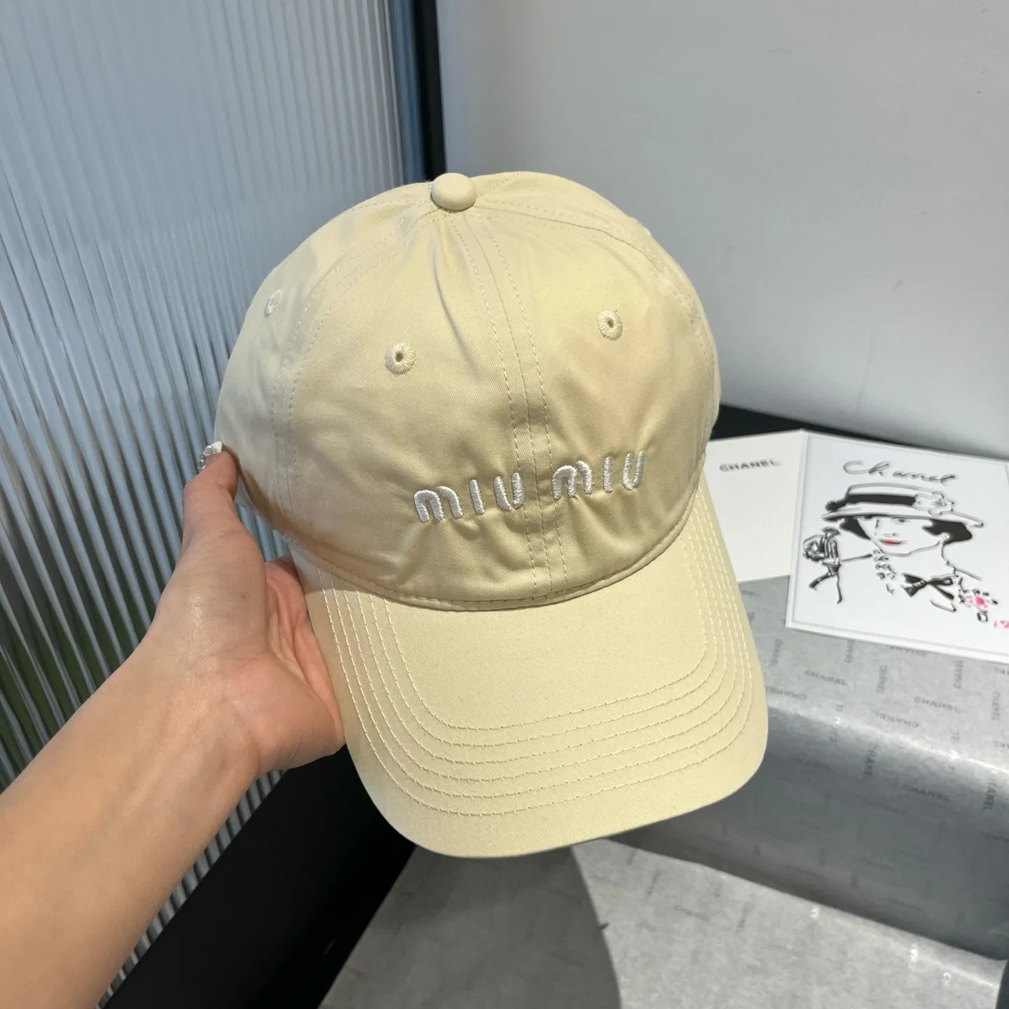 💰70¥ miumiu new baseball cap, high-grade fabric, head circumference 57cm
