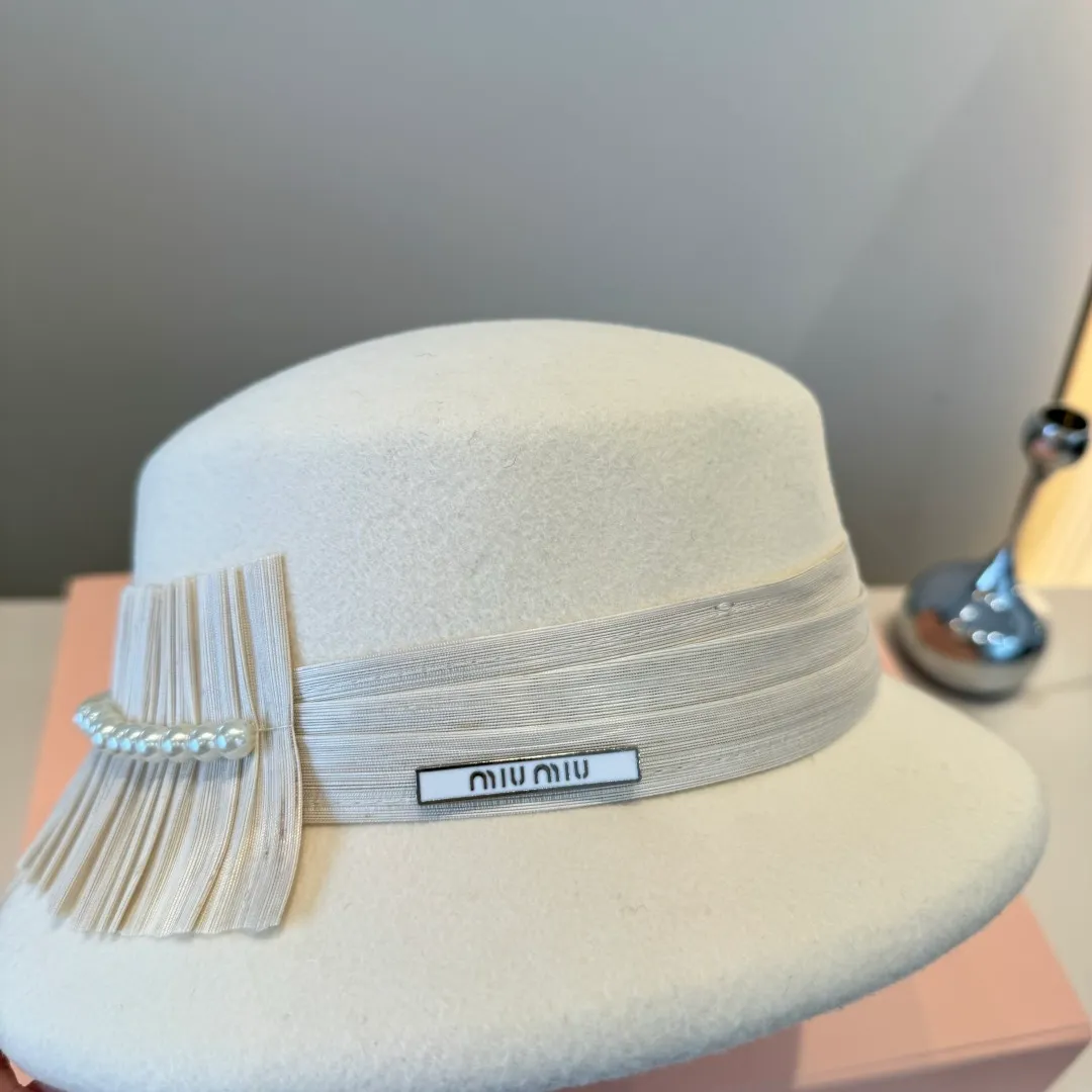 💰210¥ White miumiu autumn and winter new wool basin hat, 100% wool fabric%, head circumference 57cm