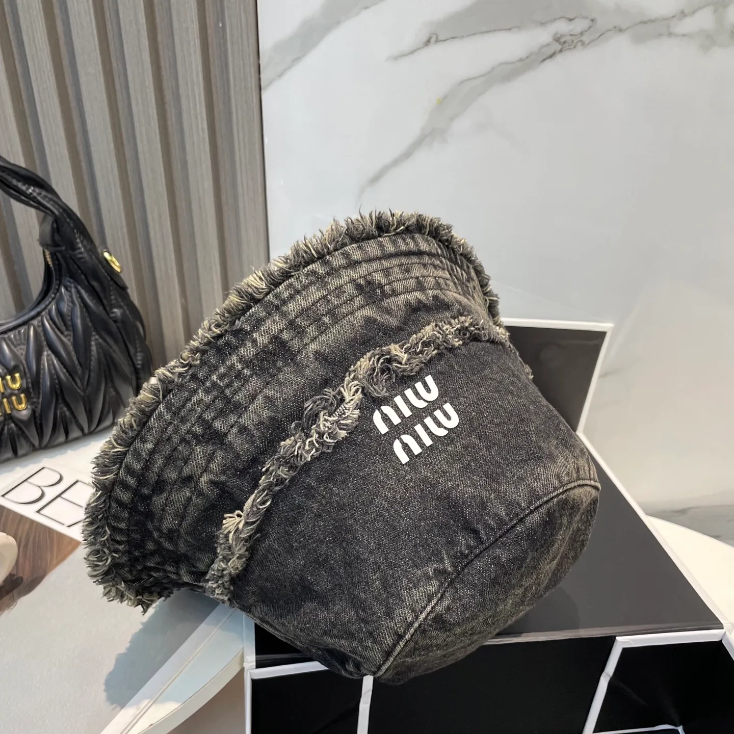 P66 💛 Comes with dust bag miumiu 2025 new washed soft denim men’s and women’s fisherman hat 🌈 Simple folding sunshade ~ a very textured one