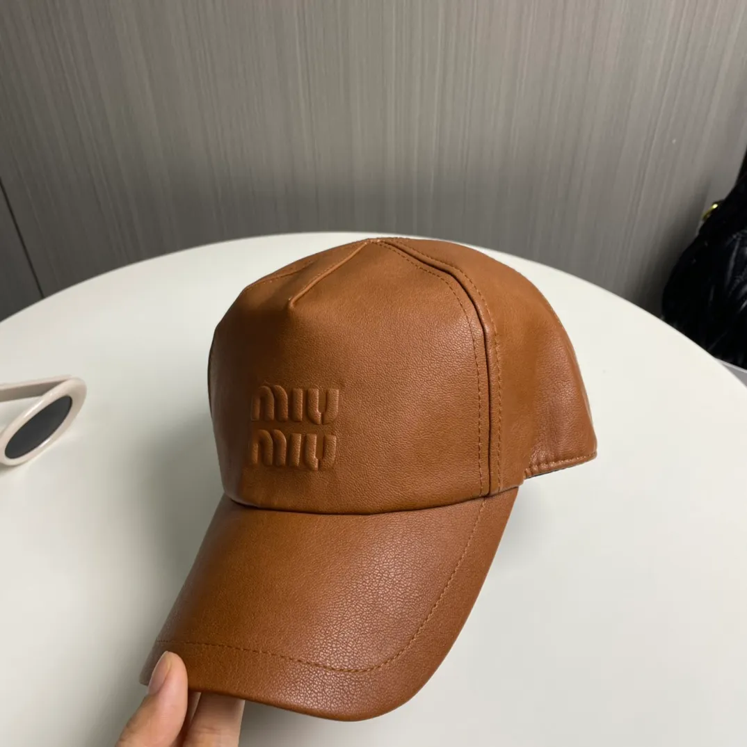 P66 comes with a cloth bag, miumiu new autumn and winter new original baseball cap, full of retro charm, 1:1 mold customization, excellent quality, basic head circumference 56, adjustable.