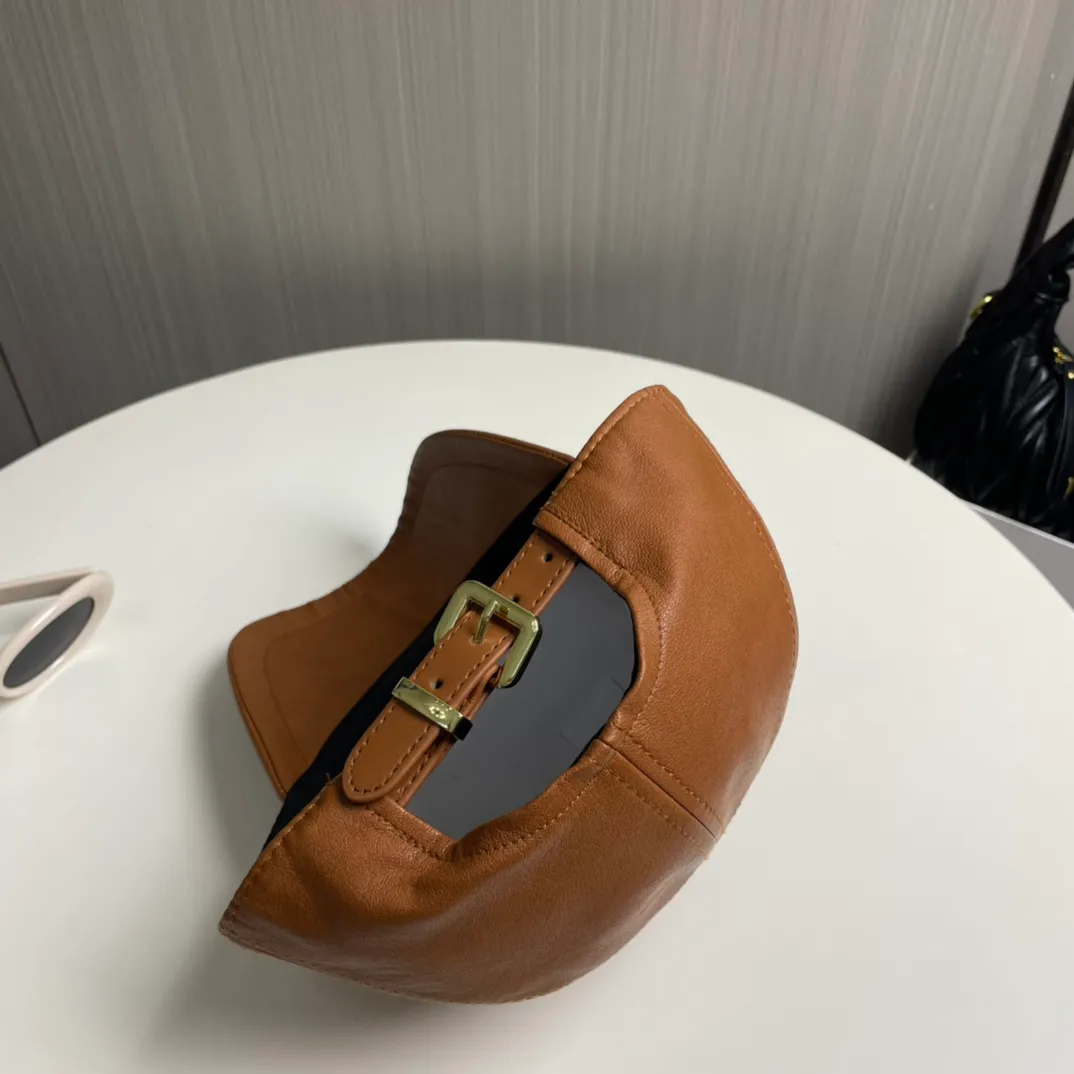 P66 comes with a cloth bag, miumiu new autumn and winter new original baseball cap, full of retro charm, 1:1 mold customization, excellent quality, basic head circumference 56, adjustable.