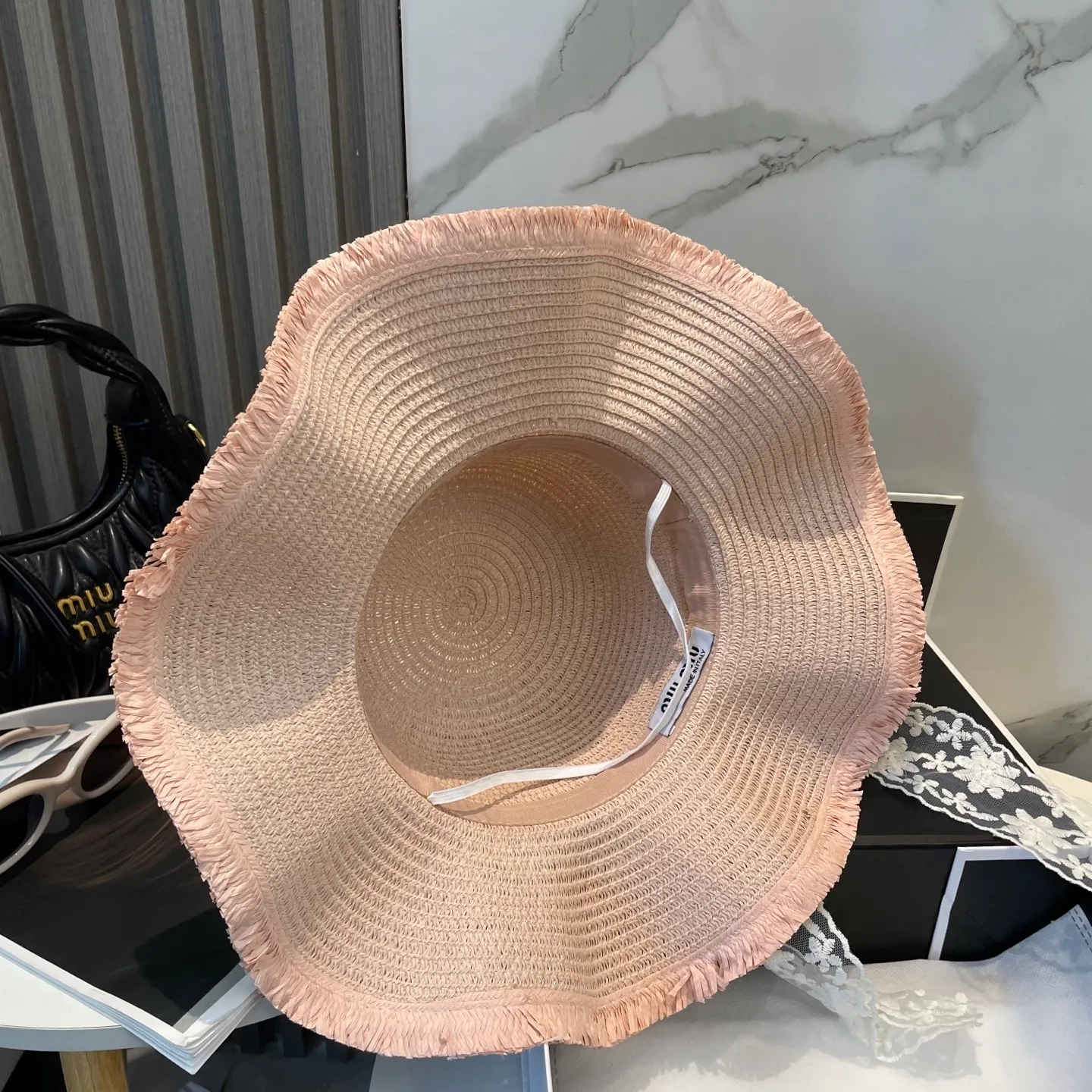 P60 Miu Miu miumiu2025 new straw hat, advanced customization, lady style, attention to detail, sun protection and UV protection in summer, a must-have for travel, versatile and good-looking