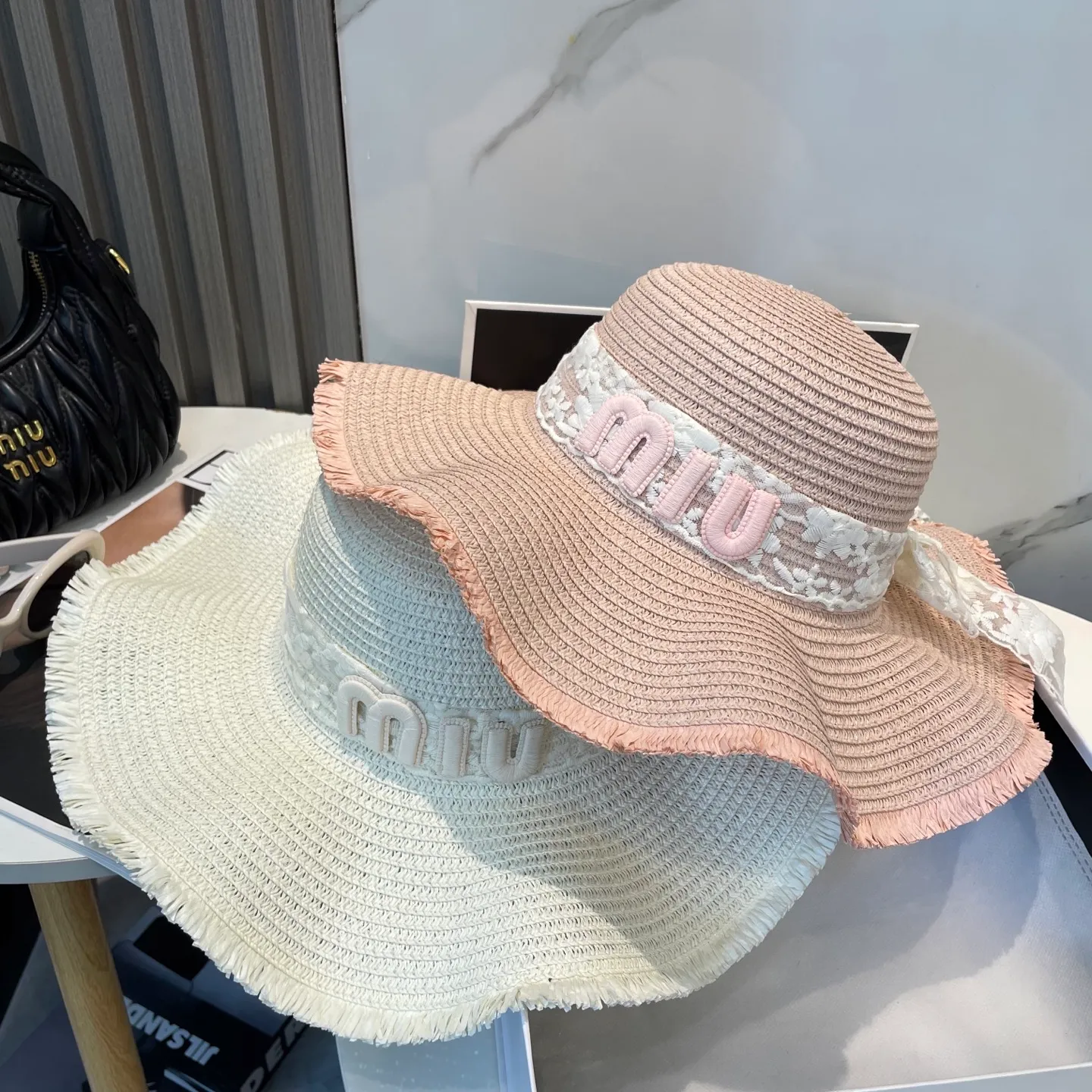 P60 Miu Miu miumiu2025 new straw hat, advanced customization, lady style, attention to detail, sun protection and UV protection in summer, a must-have for travel, versatile and good-looking