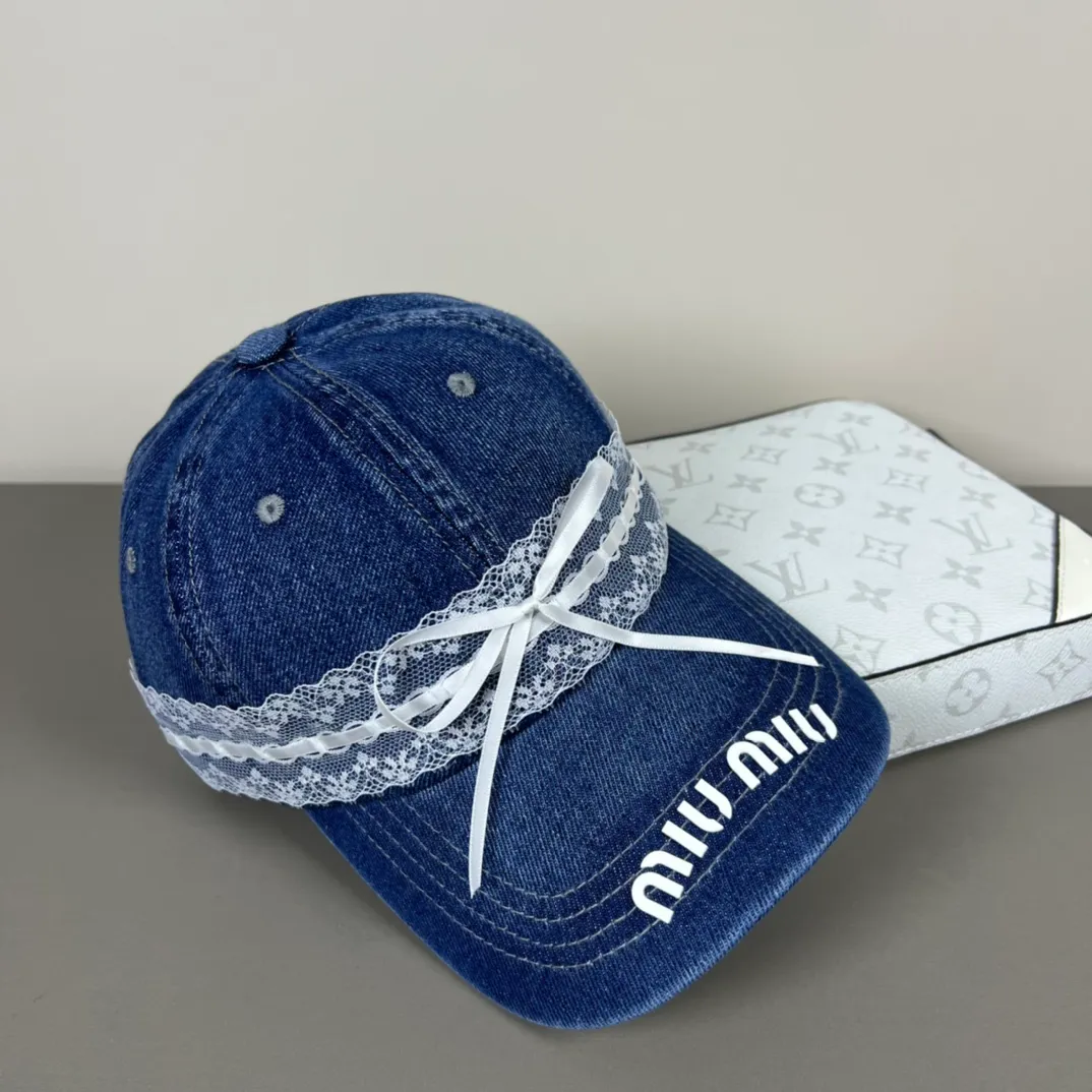 70💰Miumiu (recommended by Xiaohongshu’s popular model) original spring and summer new baseball cap, authentic mold-making and customization, the original workmanship is meticulous and the quality is superb!