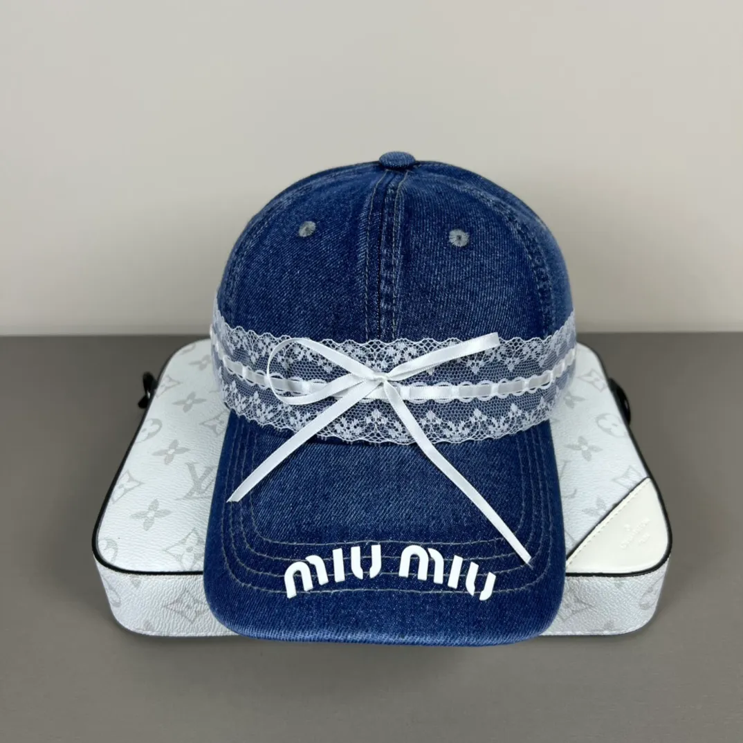 70💰Miumiu (recommended by Xiaohongshu’s popular model) original spring and summer new baseball cap, authentic mold-making and customization, the original workmanship is meticulous and the quality is superb!