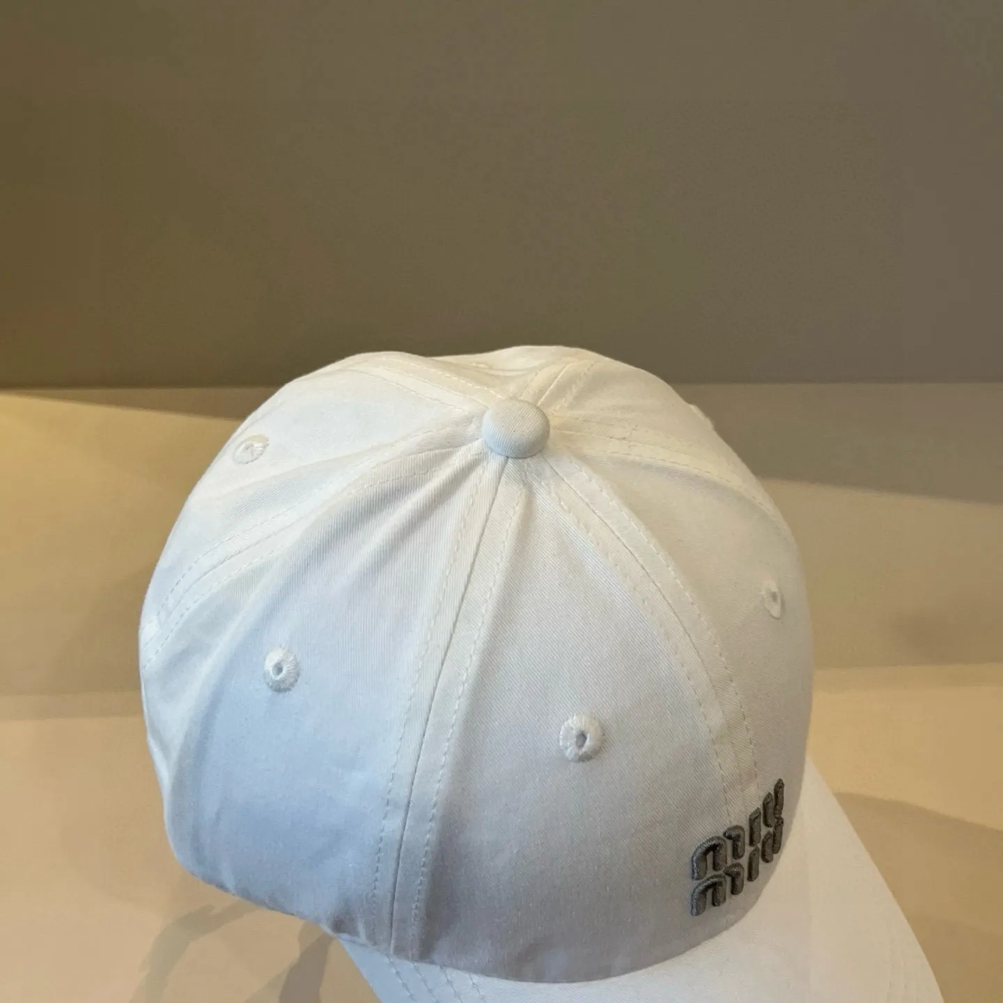 P70 miumiu original spring and summer new baseball cap, authentic mold-making and custom-made, the original workmanship is meticulous and the quality is superb!