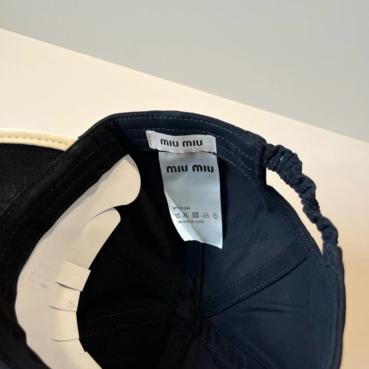 P60 miumiu original spring and summer new baseball cap, authentic mold-making and custom-made, the original workmanship is meticulous and the quality is superb!