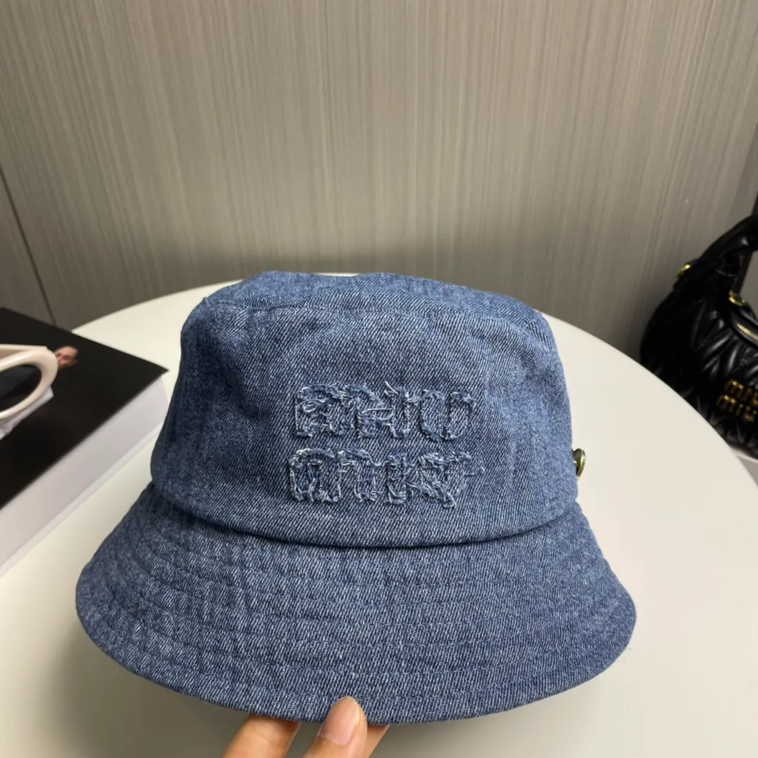 P76💛 Comes with dust bag. [Miumiu Miumiu] New denim order style bucket hat, big brand style is super easy to match, hurry up and get it!