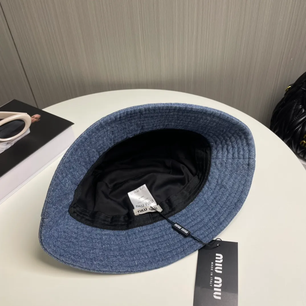 P76💛 Comes with dust bag. [Miumiu Miumiu] New denim order style bucket hat, big brand style is super easy to match, hurry up and get it!