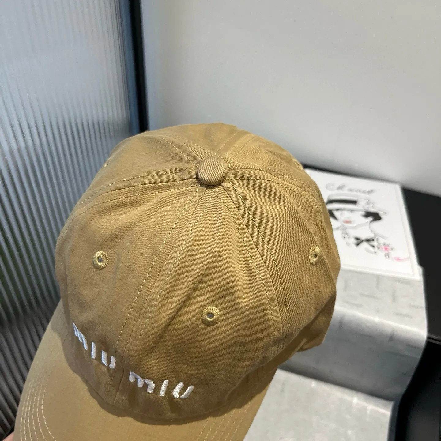 💰70¥ miumiu new baseball cap, high-grade fabric, head circumference 57cm